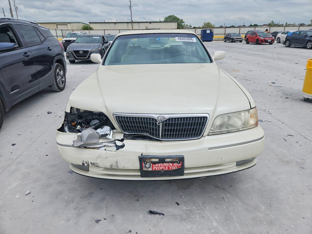 1998 Infiniti Q45 Base Cream vin: JNKBY31AXWM404398