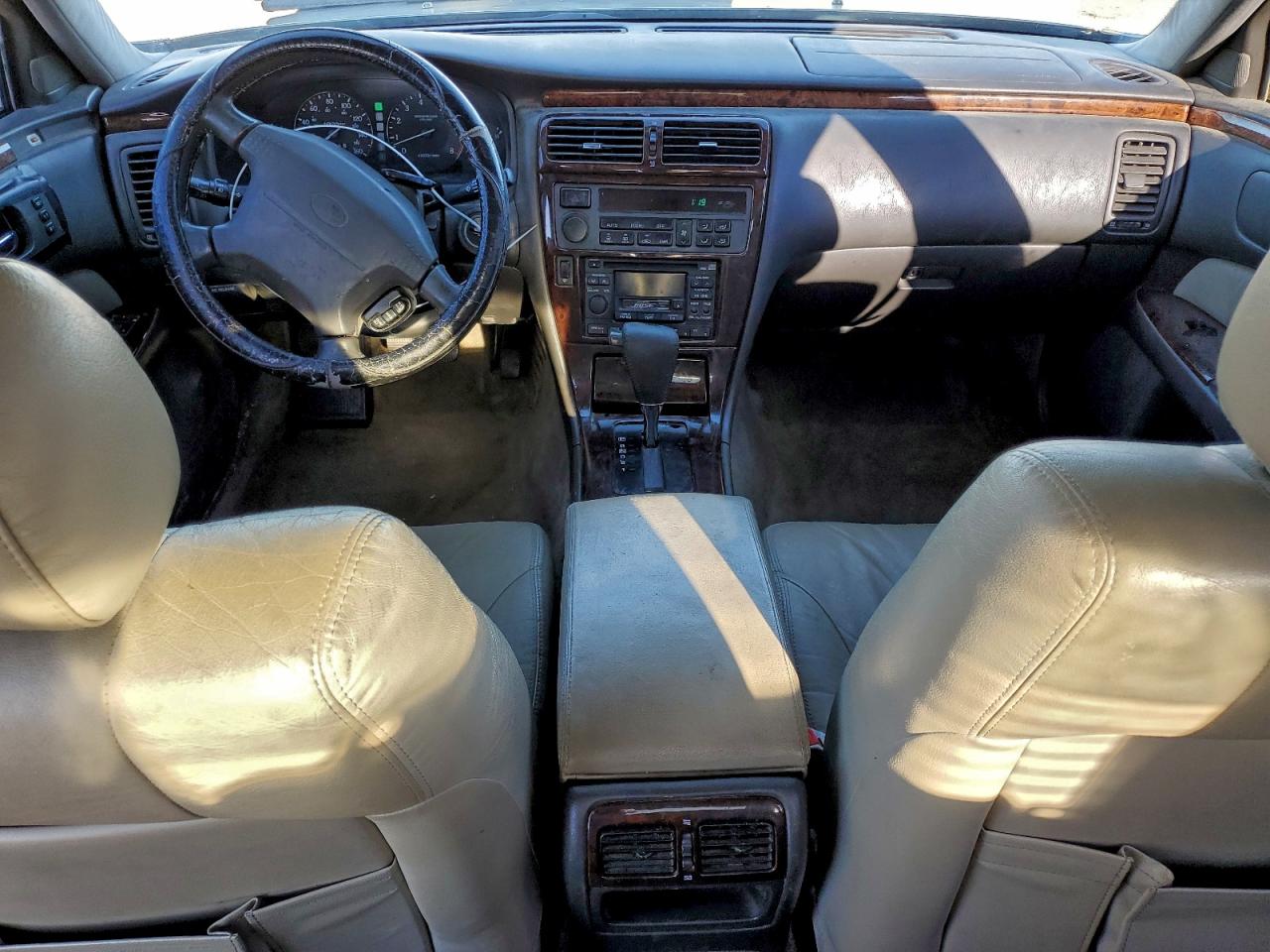 1997 Infiniti Q45 Base Silver vin: JNKBY31D1VM005873