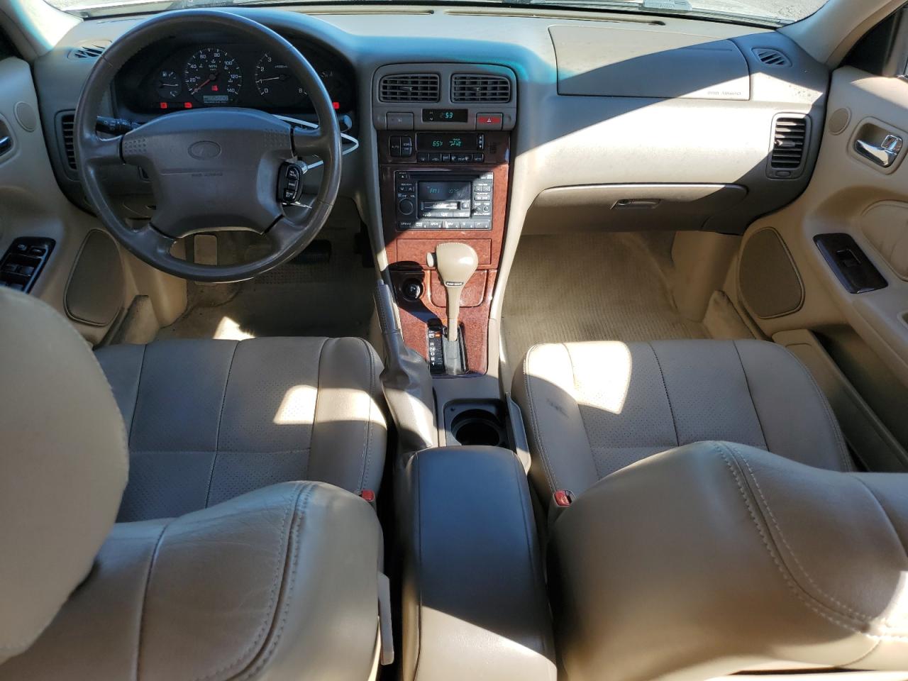 1998 Infiniti I30 Gold vin: JNKCA21A2WT625924