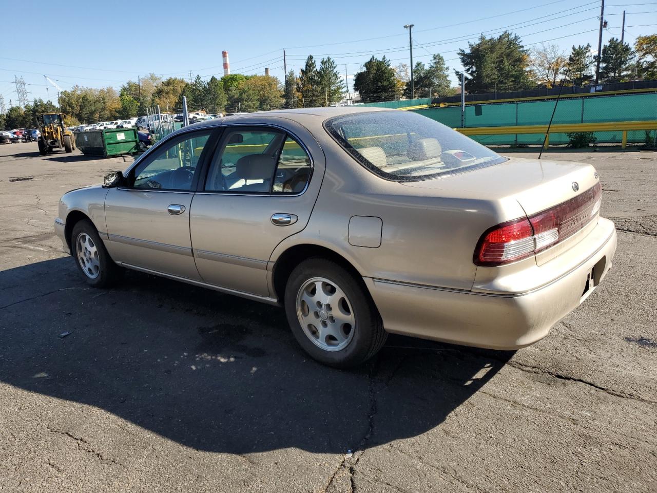 1998 Infiniti I30 Gold vin: JNKCA21A2WT625924