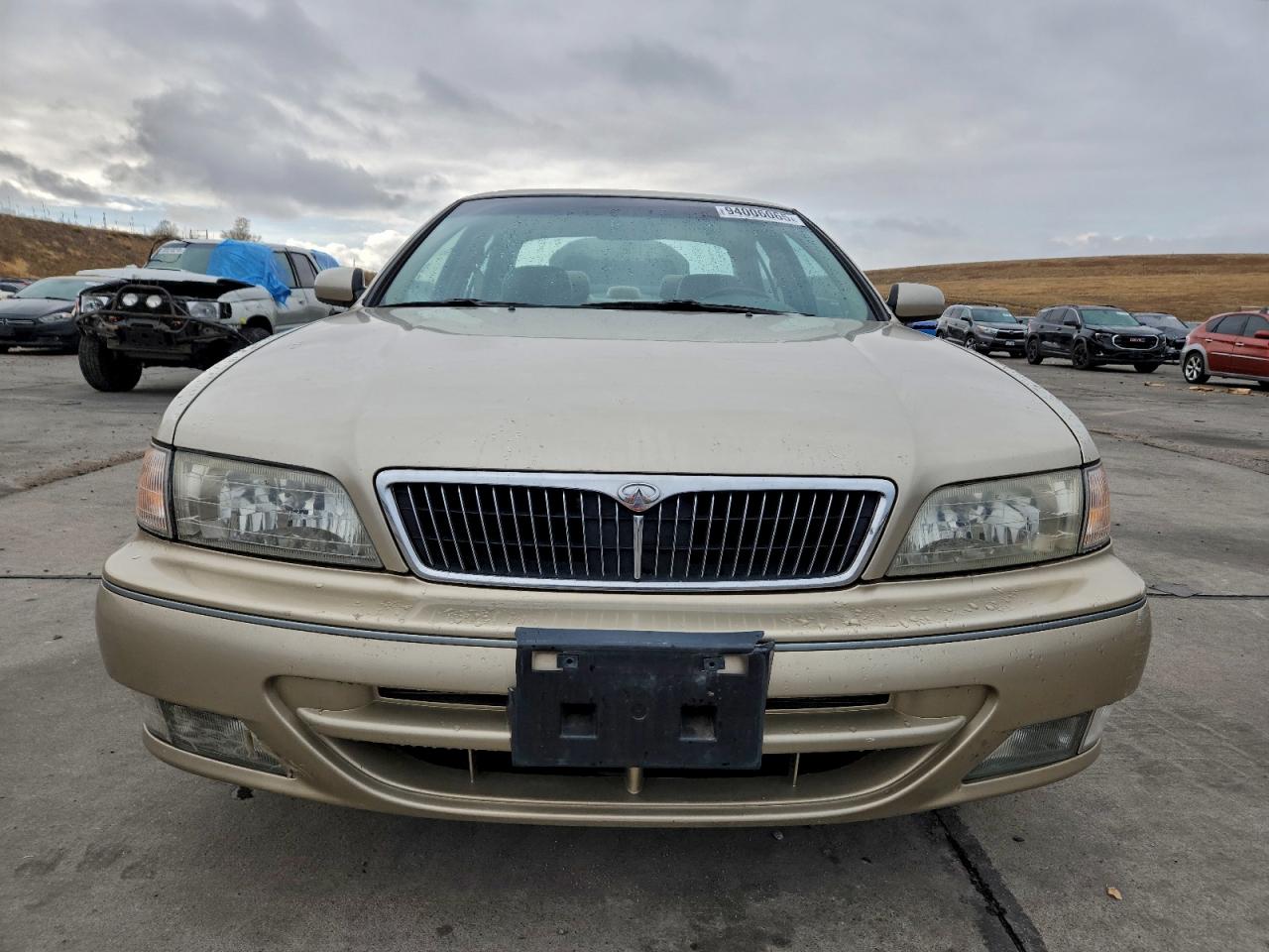 1999 Infiniti I30 Золотой vin: JNKCA21A2XT771127