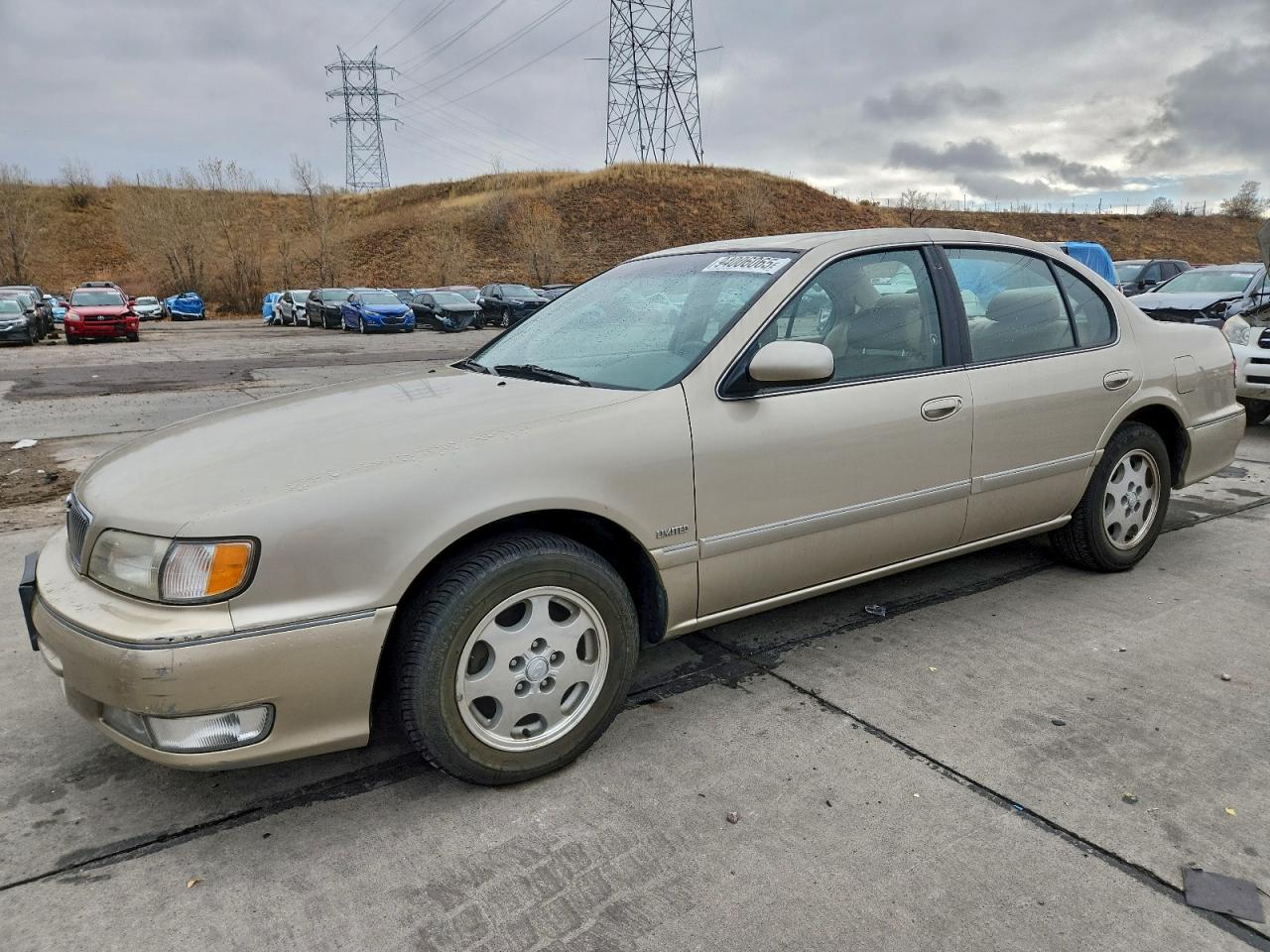 1999 Infiniti I30 Золотой vin: JNKCA21A2XT771127