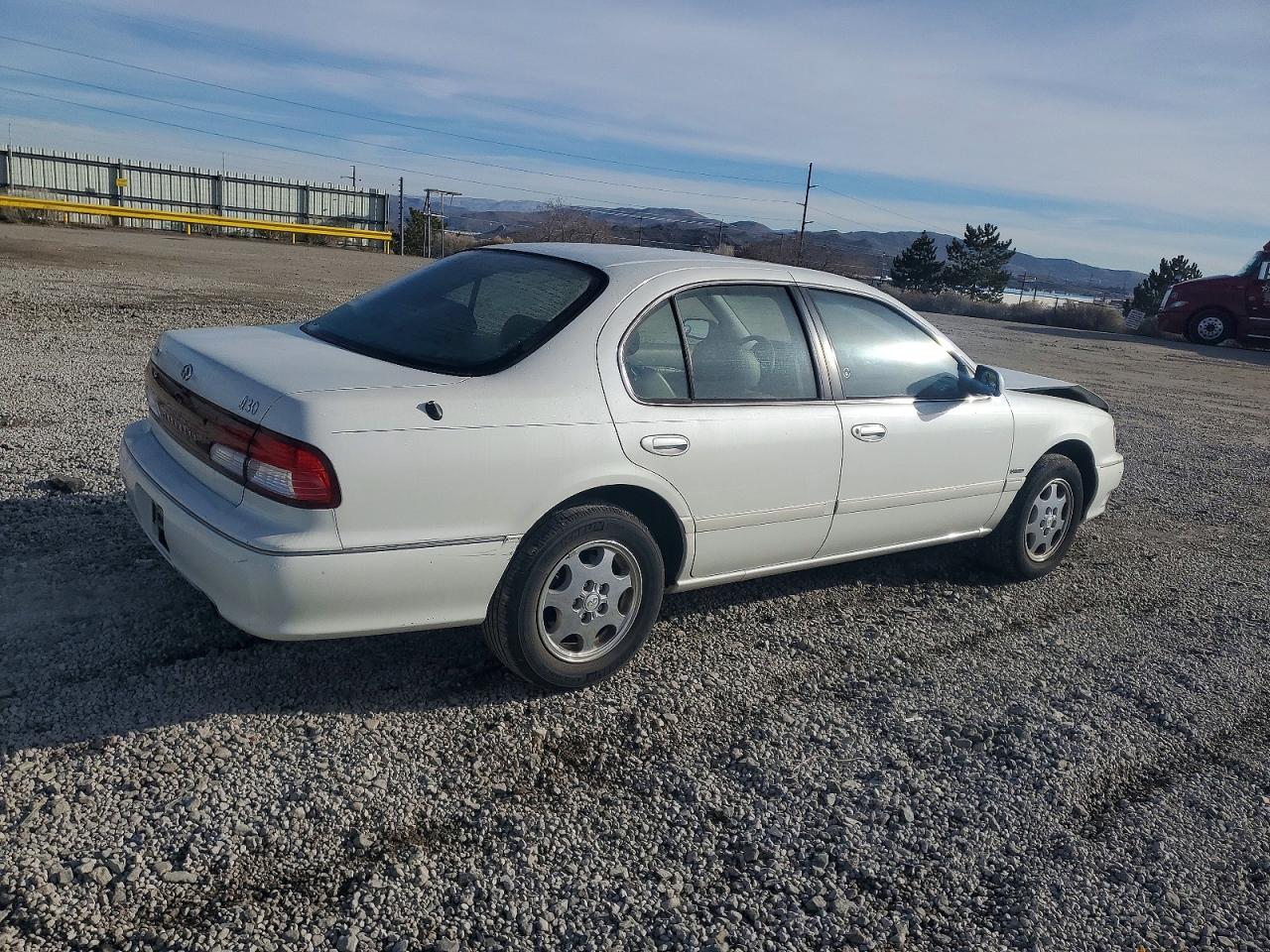 1999 Infiniti I30 White vin: JNKCA21A3XT775736
