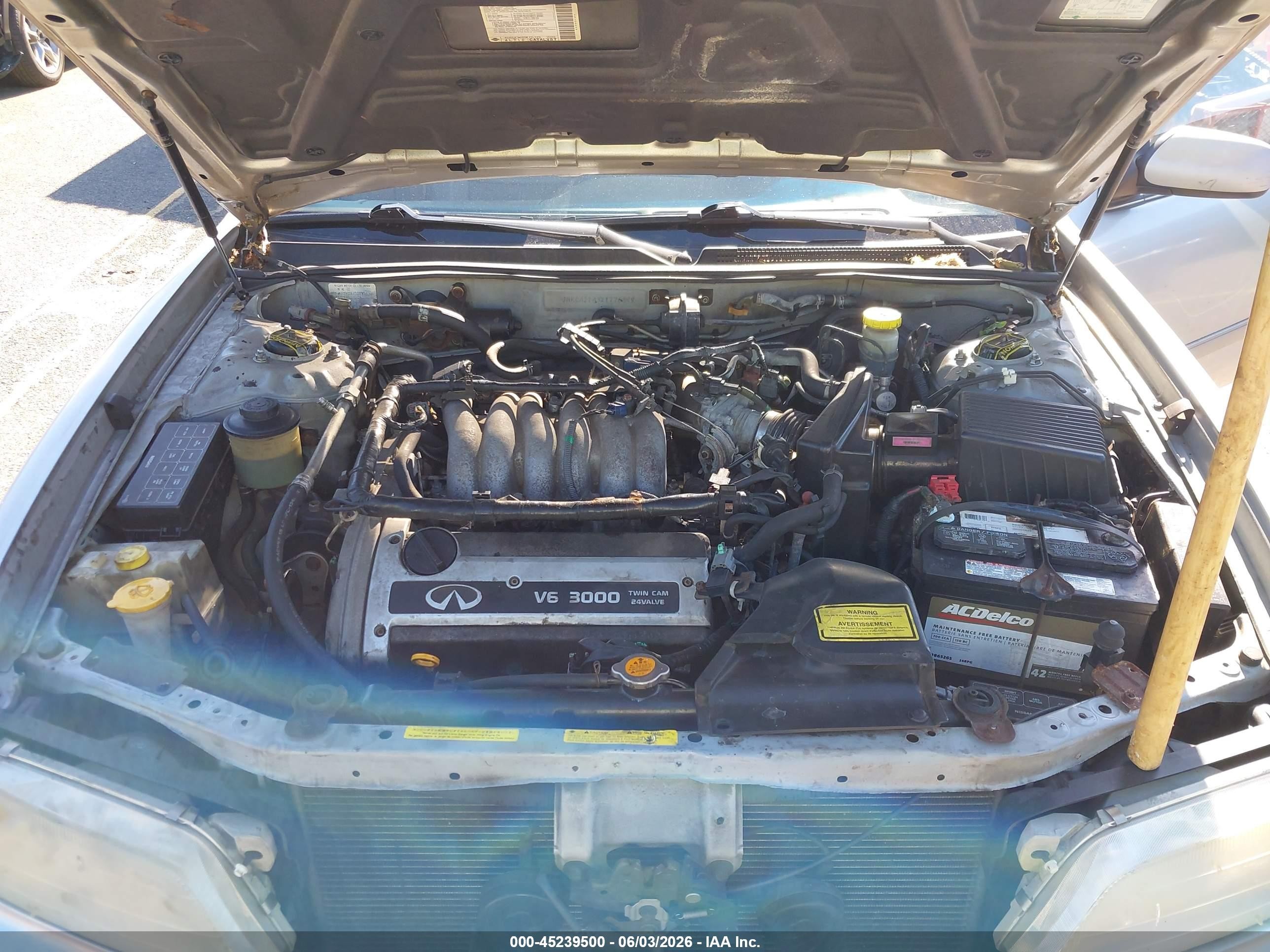 1999 Infiniti I30 Limited/standard/touring Silver vin: JNKCA21A3XT776899