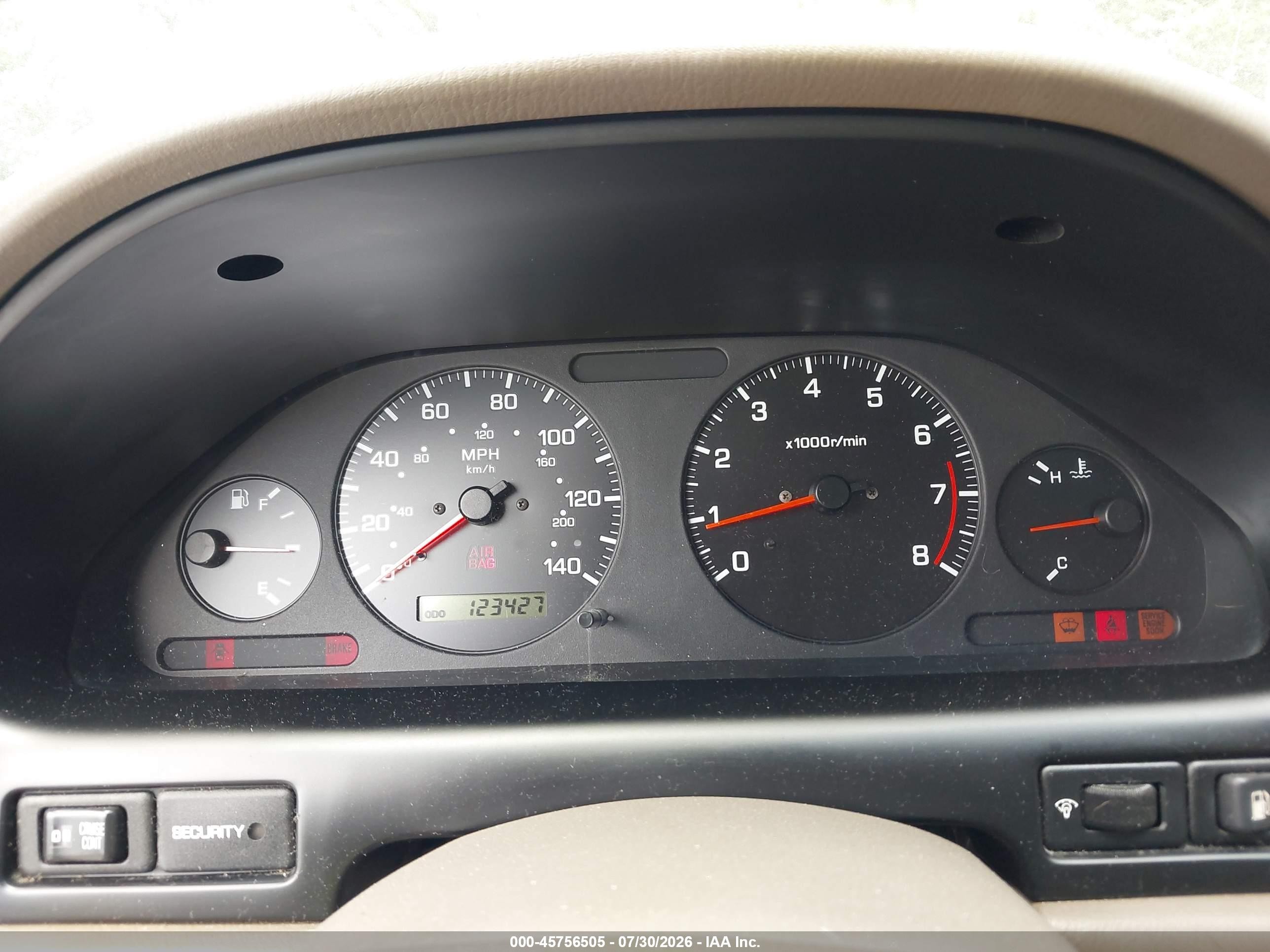 1999 Infiniti I30 Limited/standard/touring Белый vin: JNKCA21A7XT775898