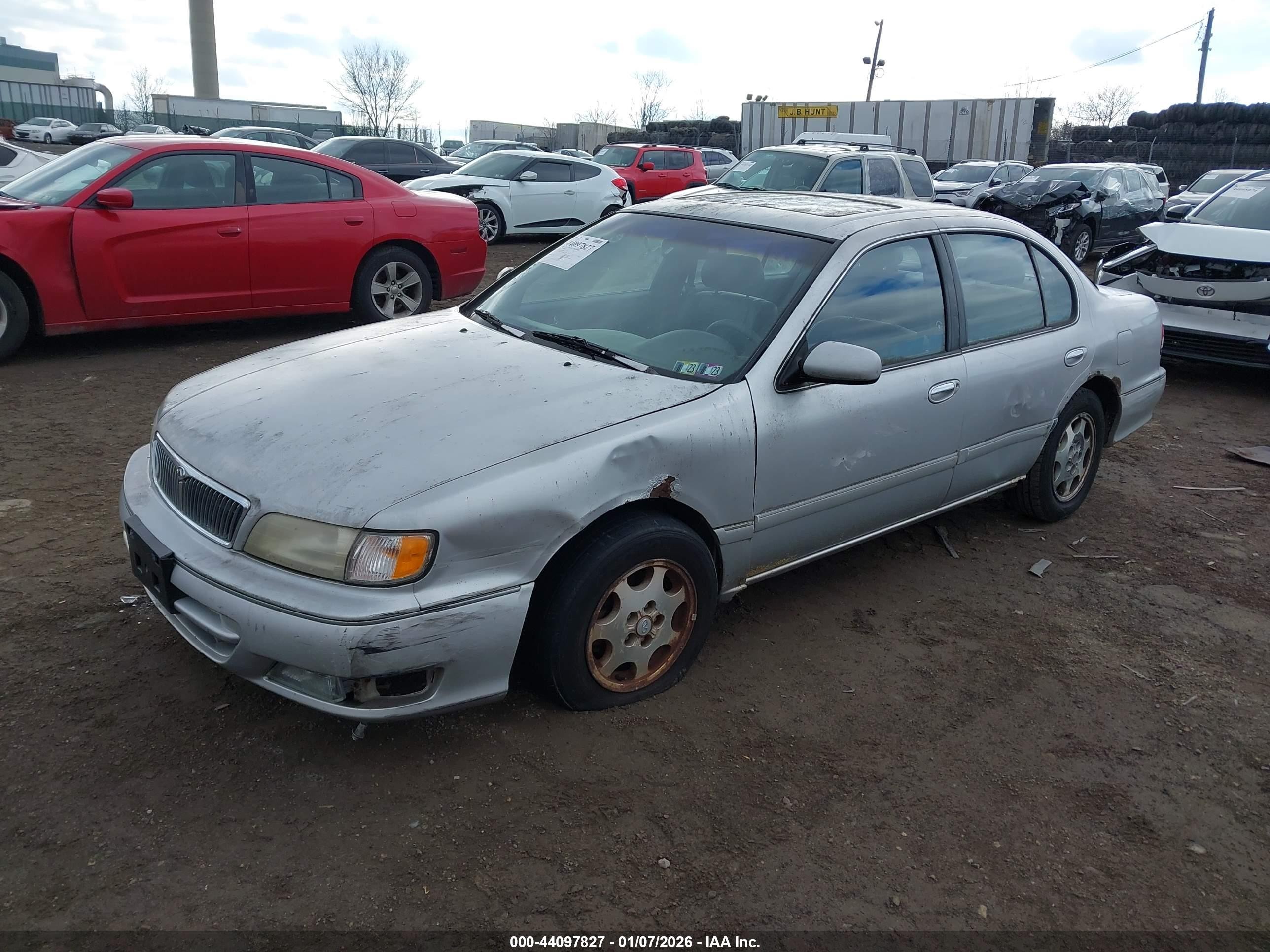 1999 Infiniti I30 Limited/standard/touring Серебряный vin: JNKCA21A8XT752114