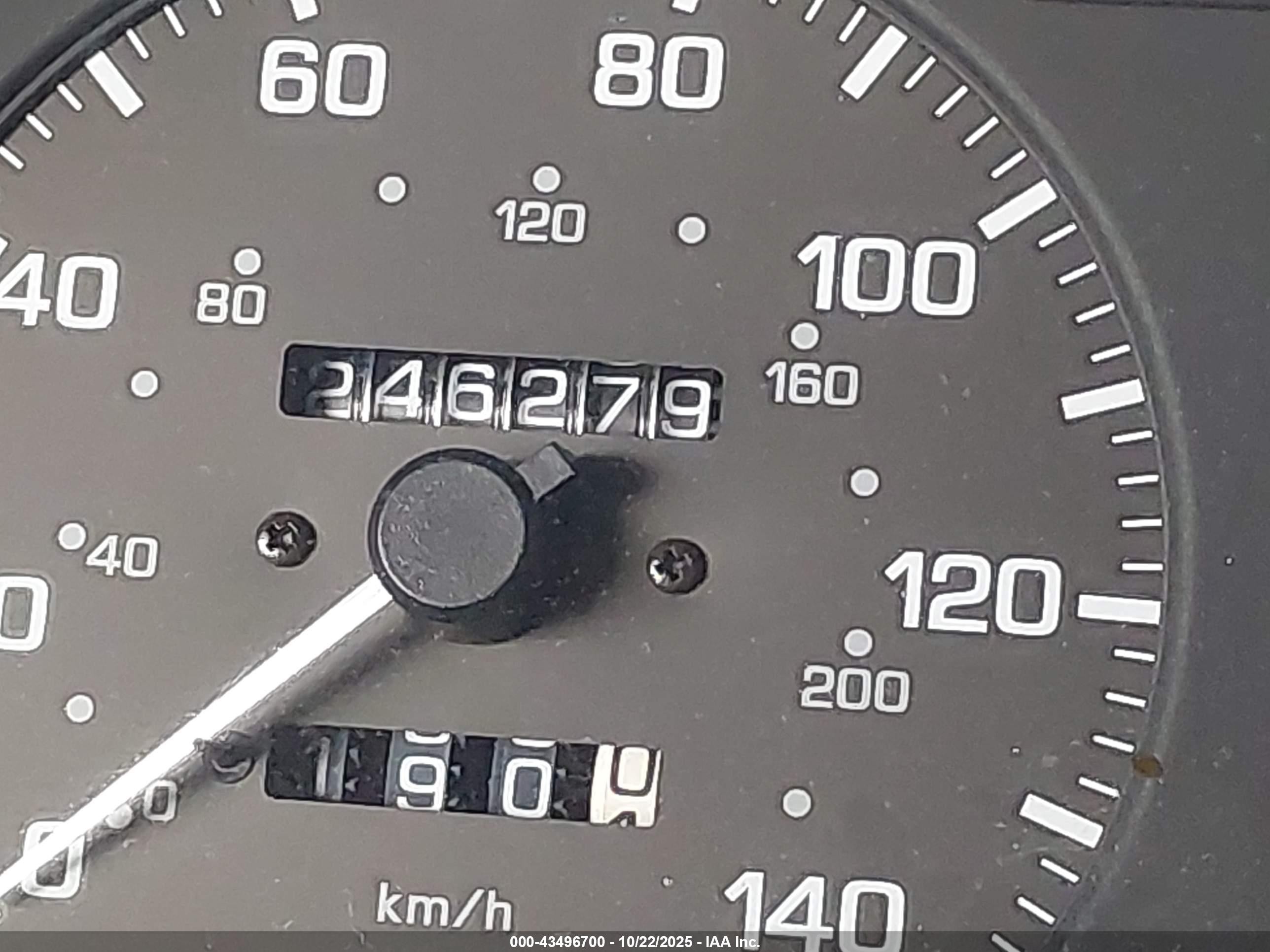 1997 Infiniti I30 Standard (m5)/touring Серебряный vin: JNKCA21D3VT500858