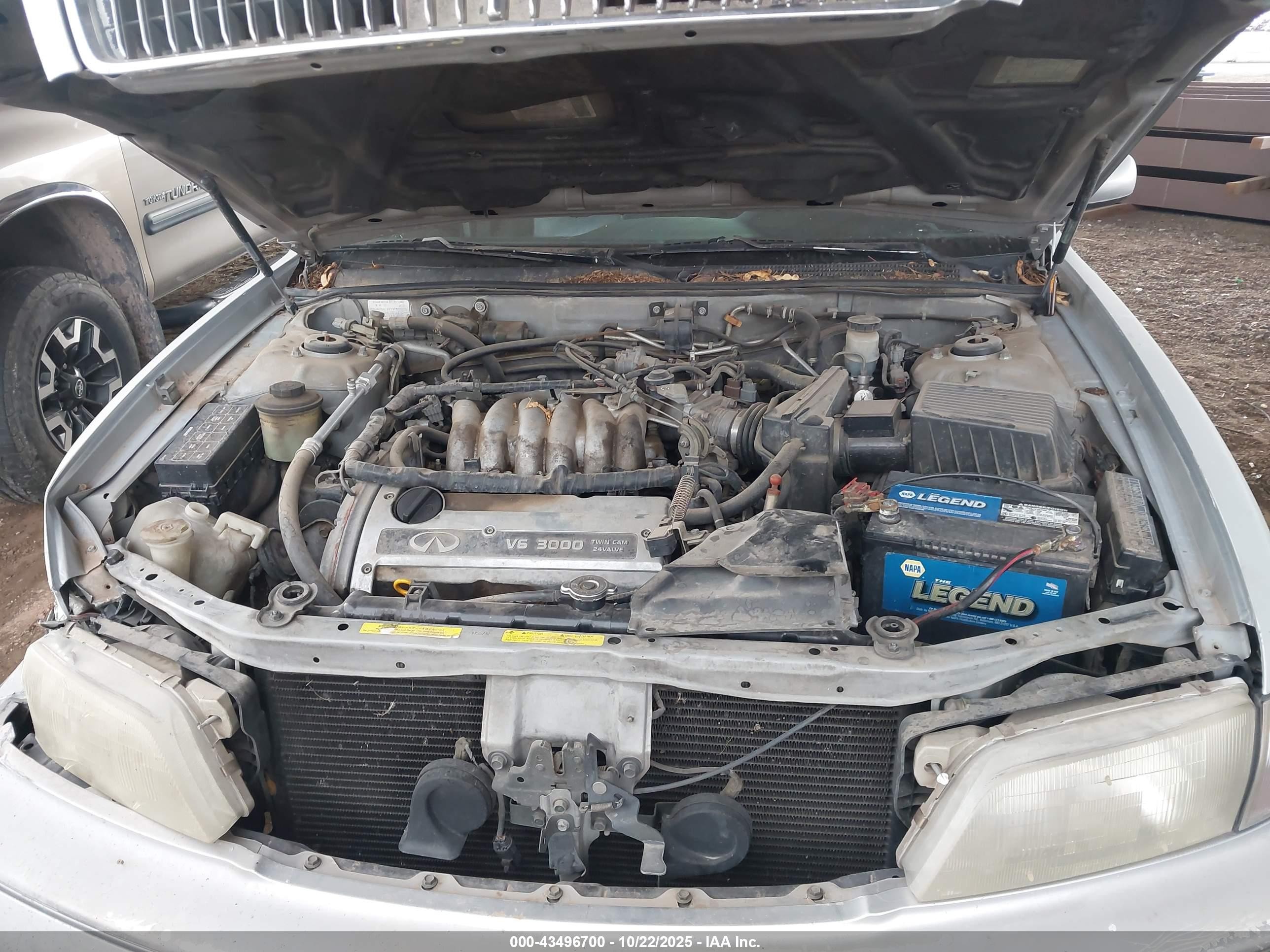 1997 Infiniti I30 Standard (m5)/touring Серебряный vin: JNKCA21D3VT500858