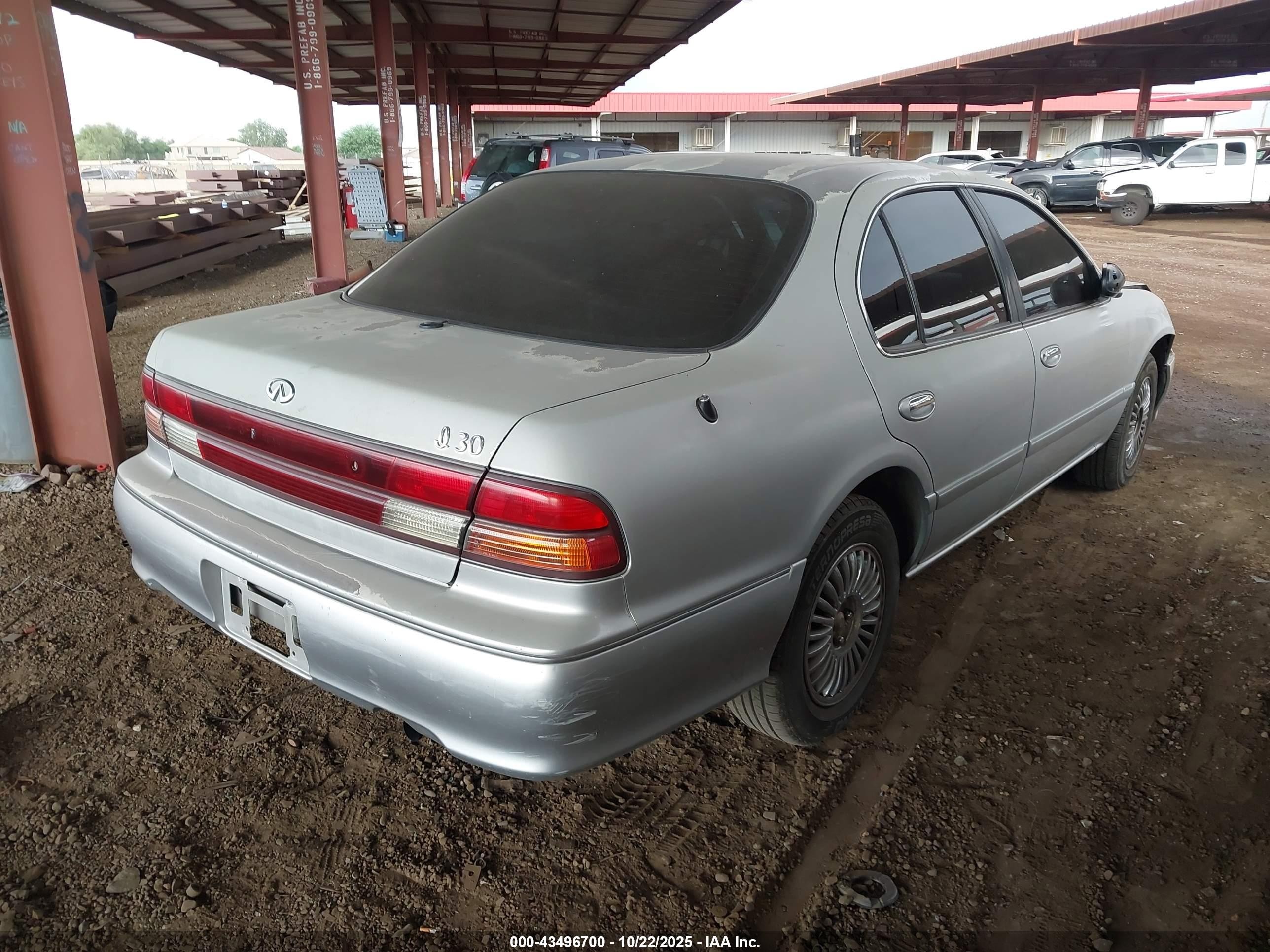 1997 Infiniti I30 Standard (m5)/touring Серебряный vin: JNKCA21D3VT500858