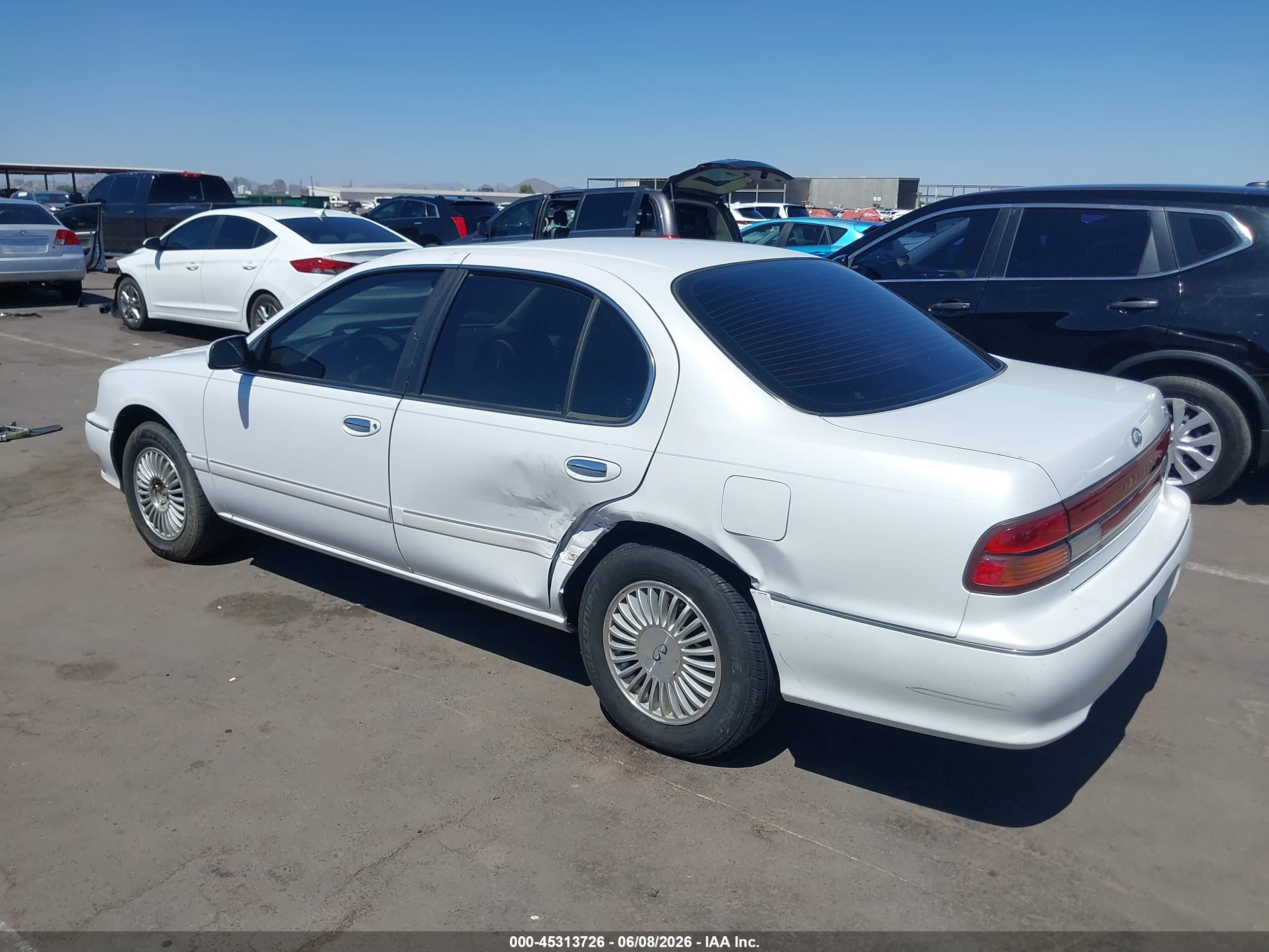 1997 Infiniti I30 Touring White vin: JNKCA21D7VT402271