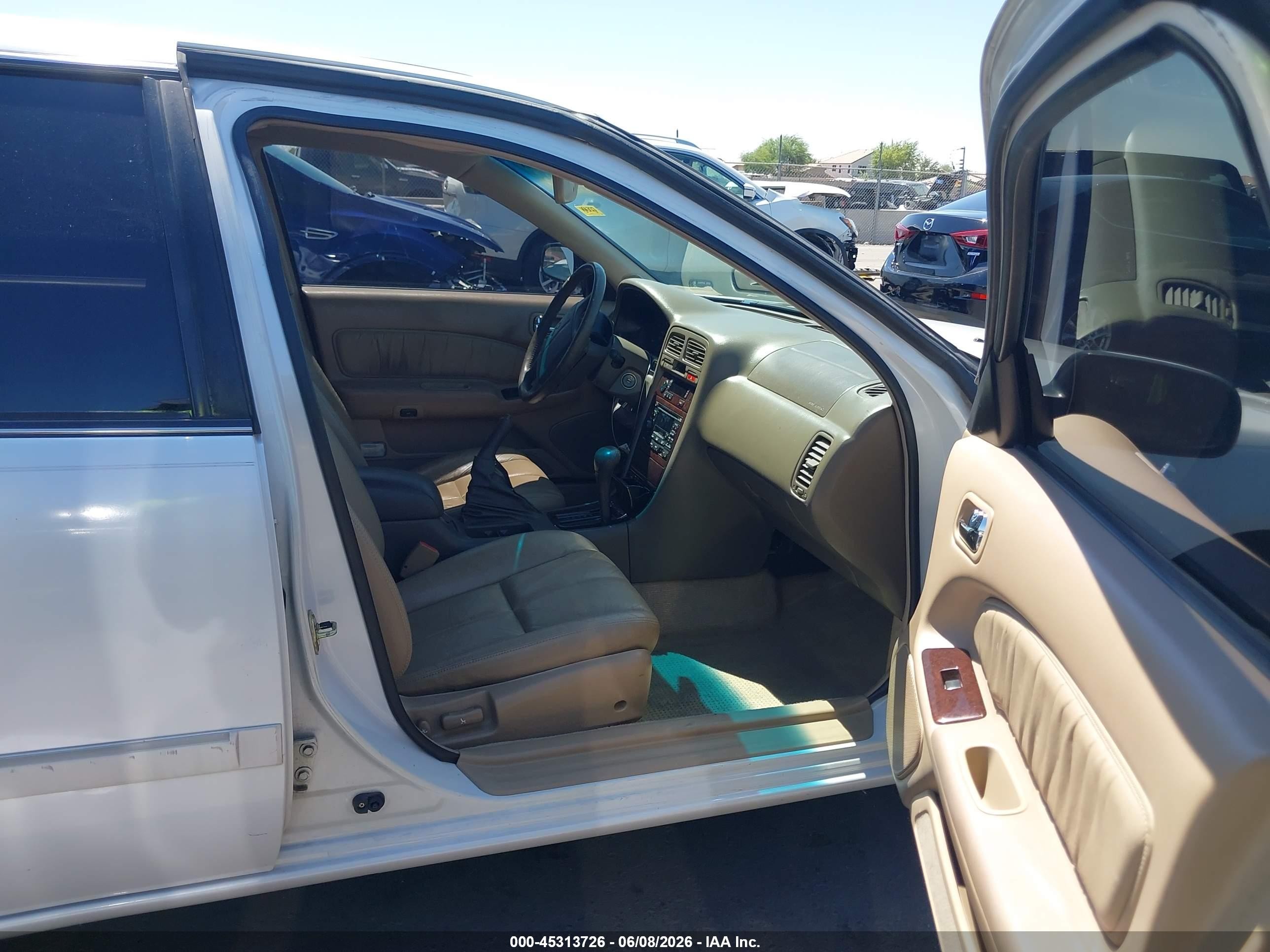 1997 Infiniti I30 Touring White vin: JNKCA21D7VT402271
