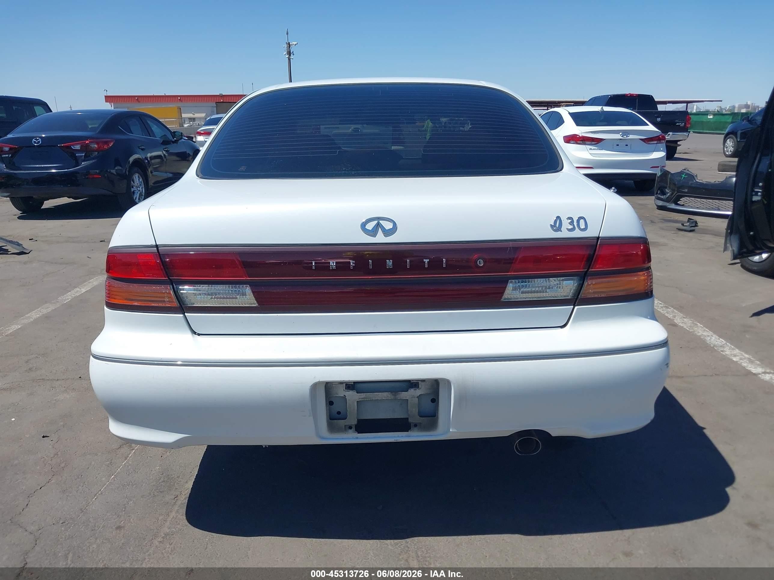 1997 Infiniti I30 Touring White vin: JNKCA21D7VT402271