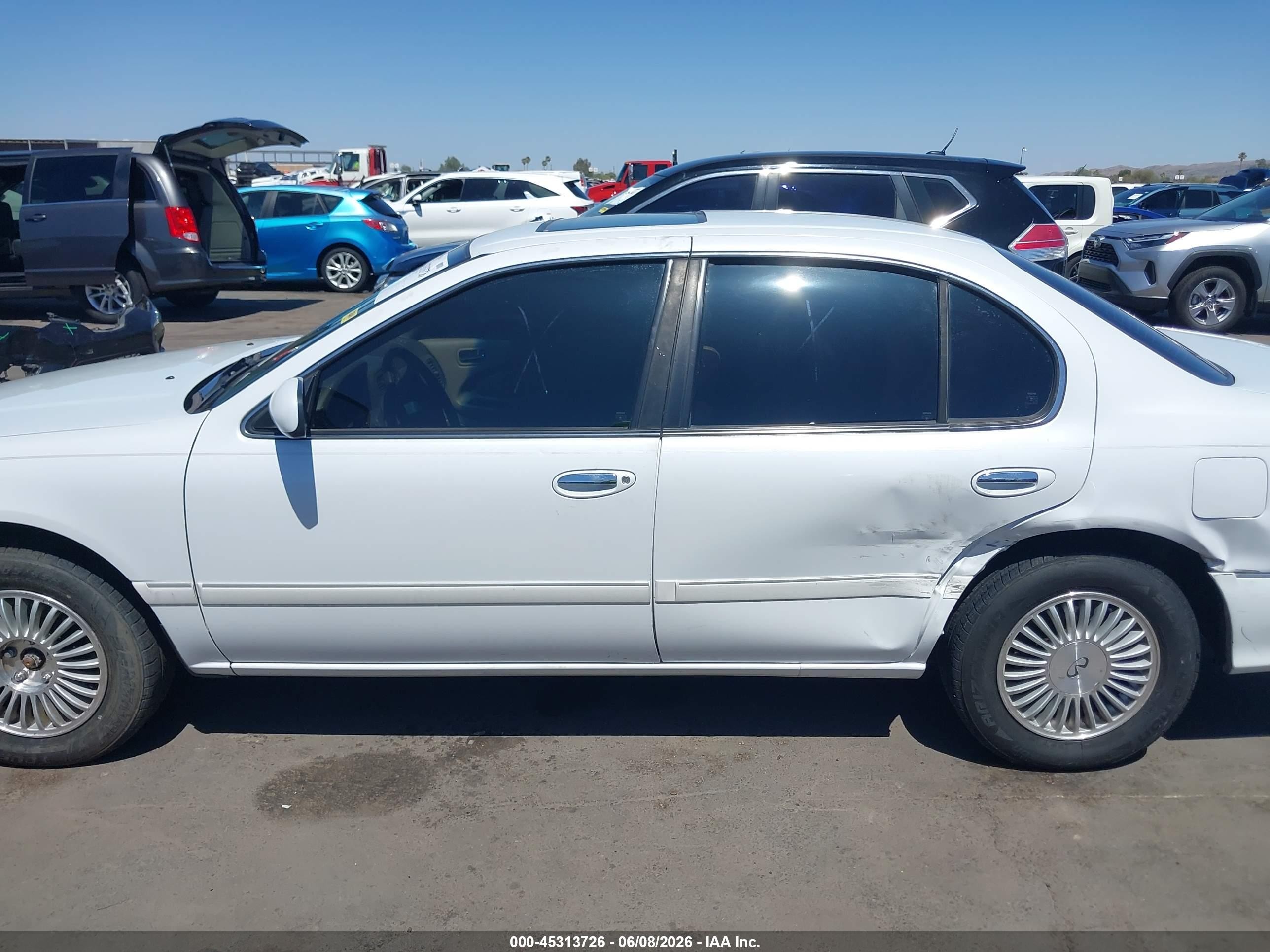 1997 Infiniti I30 Touring White vin: JNKCA21D7VT402271