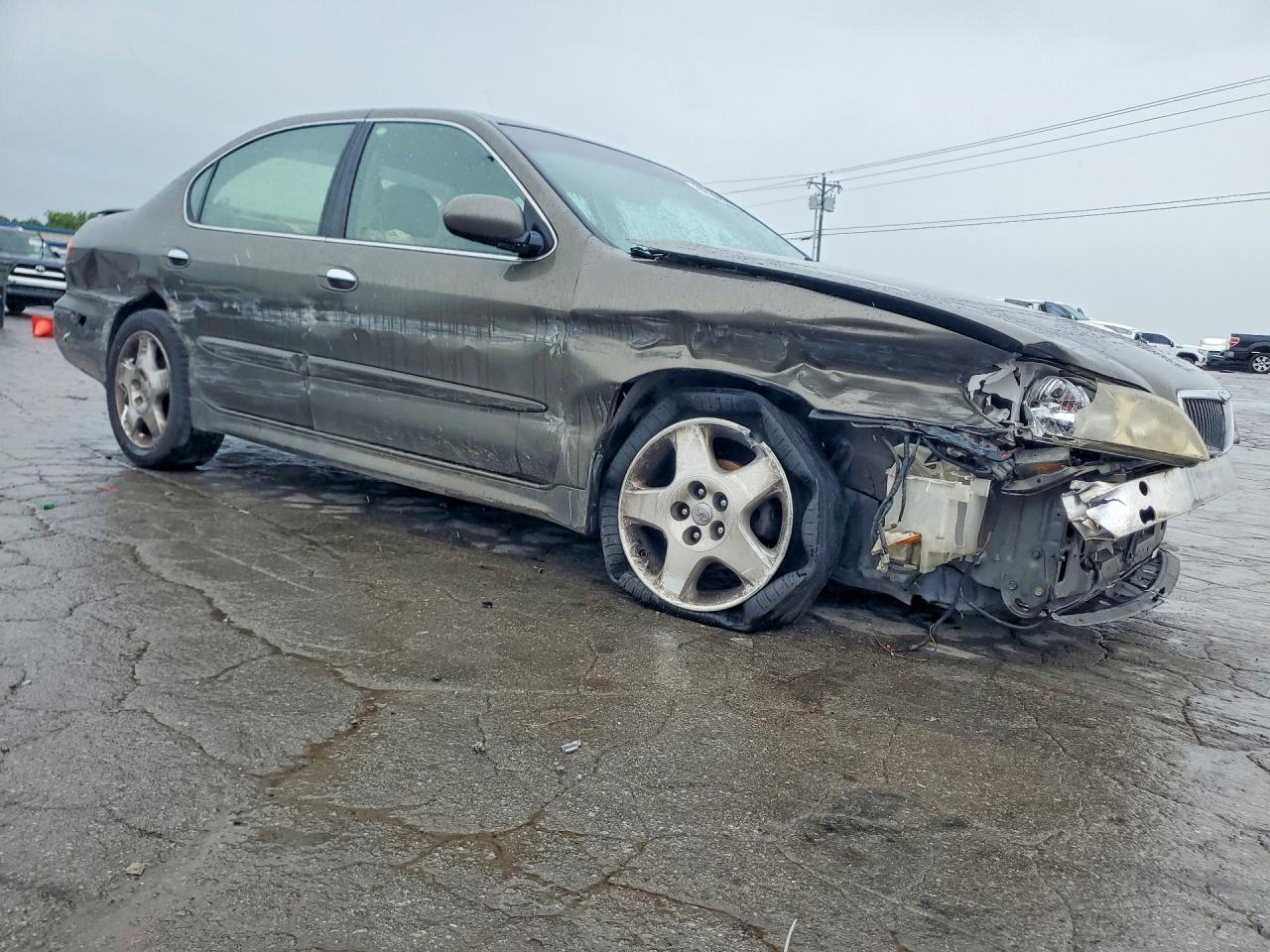 2001 Infiniti I30 Base Gray vin: JNKCA31A01T003255