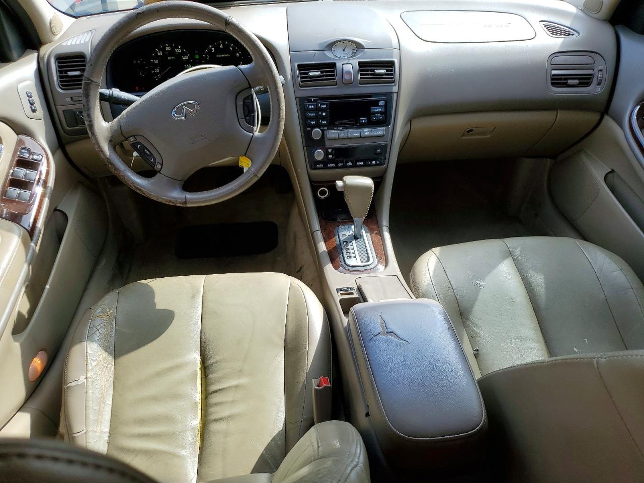 2001 Infiniti I30 Base Золотой vin: JNKCA31A01T012005