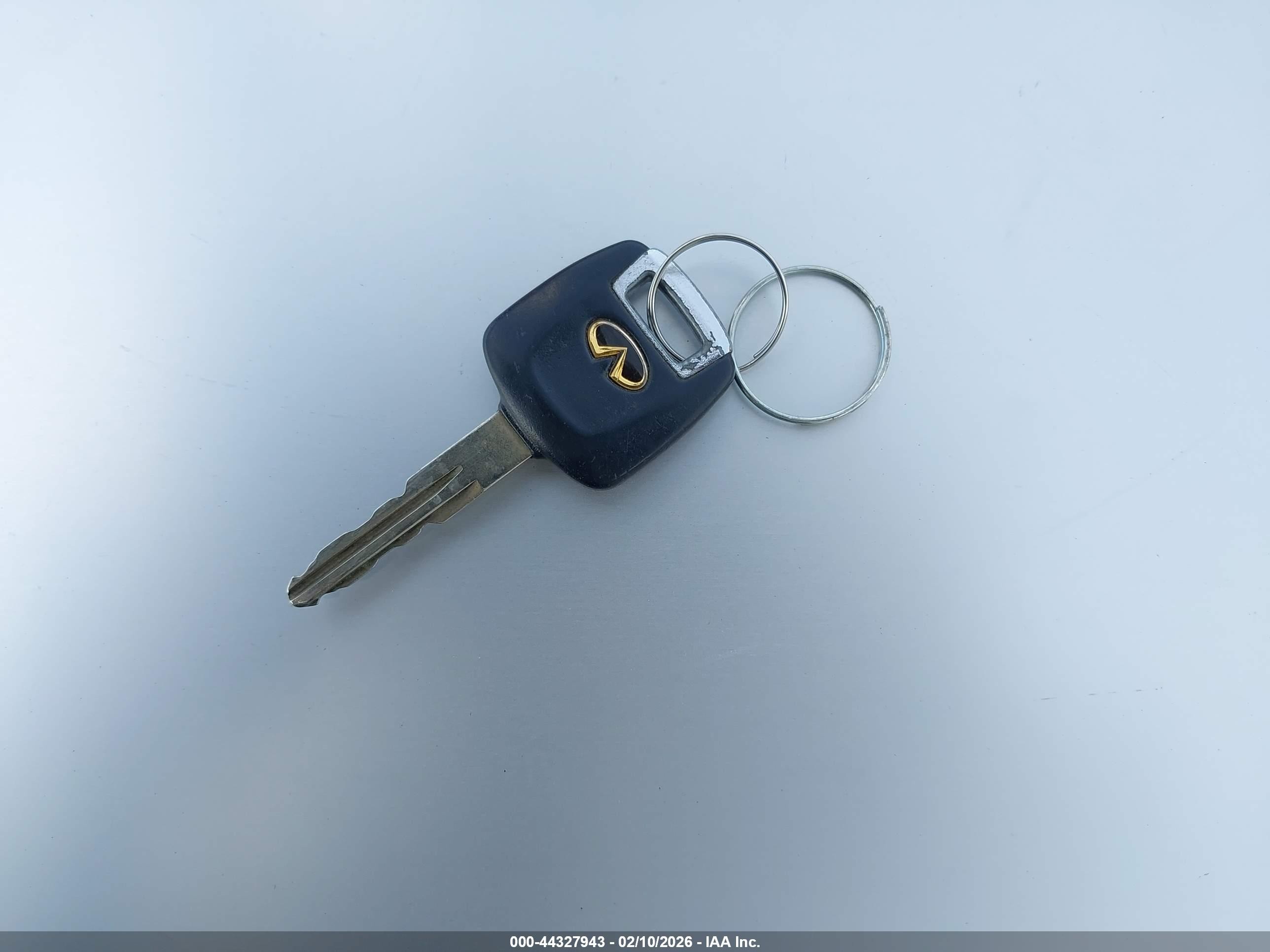 2001 Infiniti I30 Luxury Tan vin: JNKCA31A01T018970