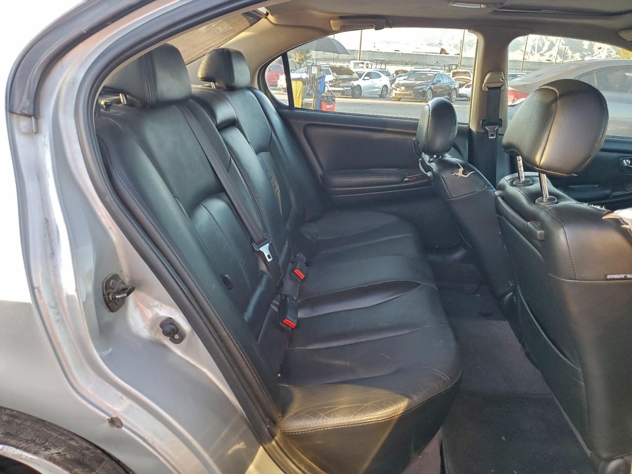 2001 Infiniti I30 Silver vin: JNKCA31A21T033003