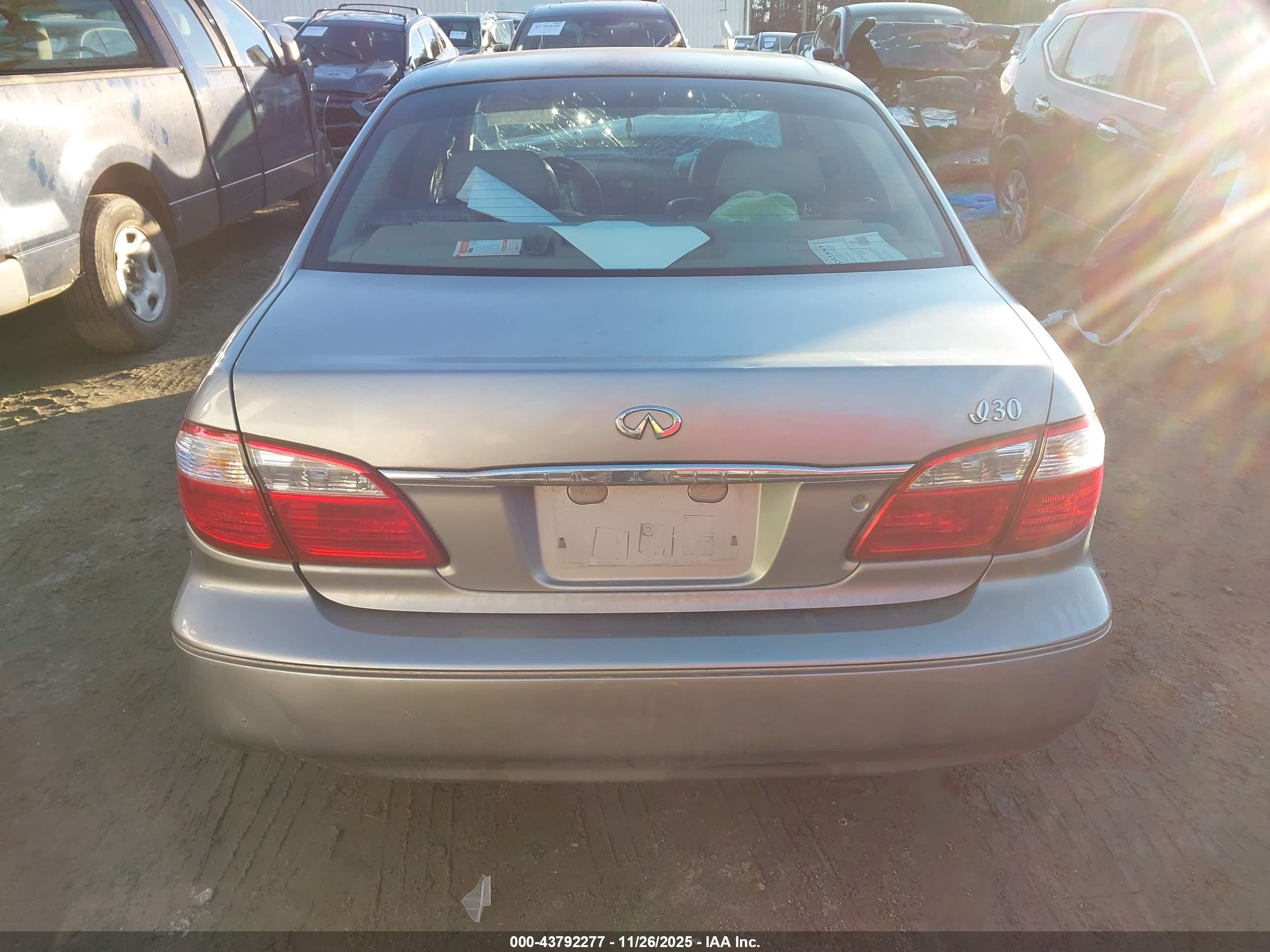 2001 Infiniti I30 Luxury Gray vin: JNKCA31A31T007364