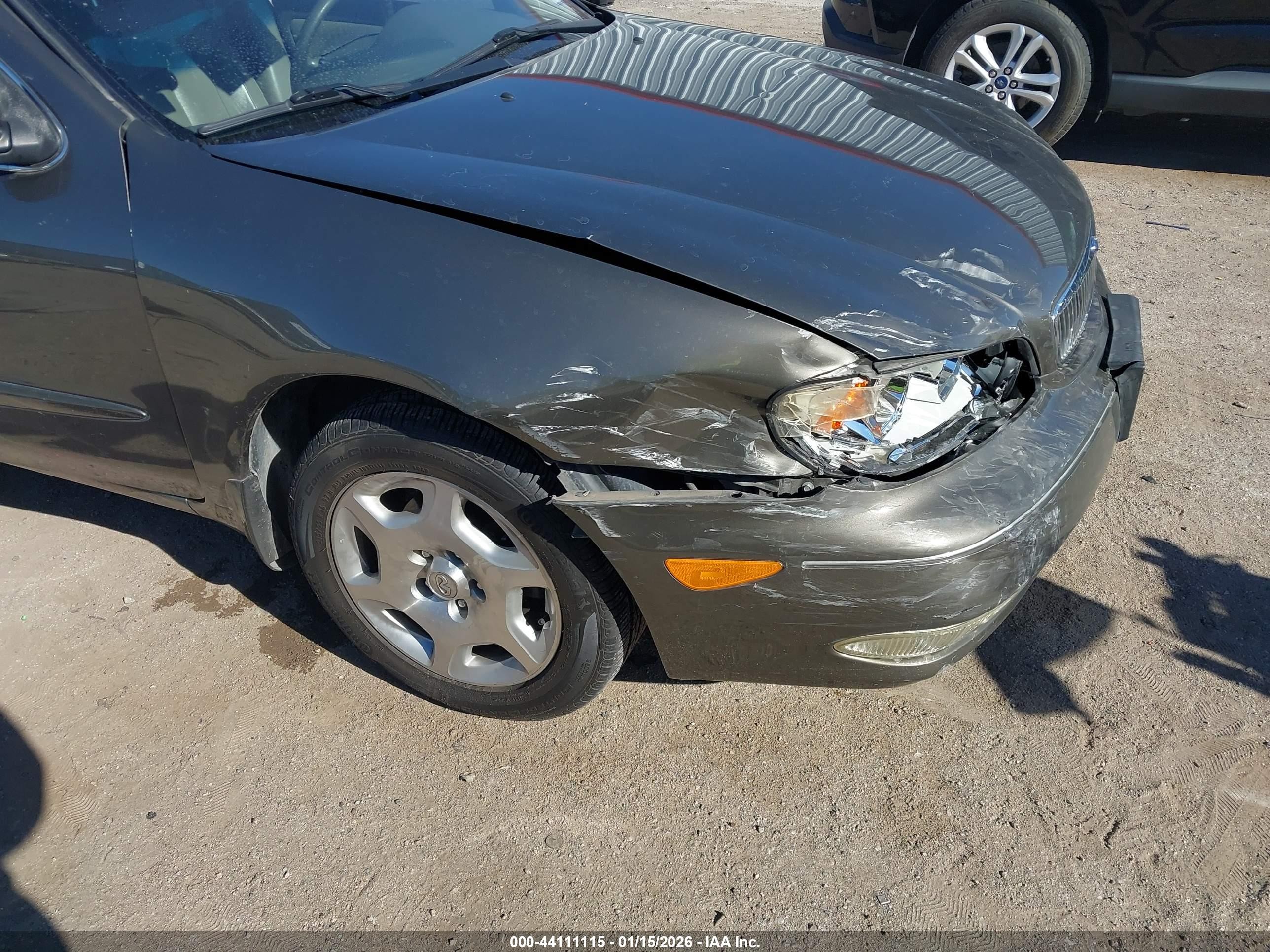 2001 Infiniti I30 Luxury Gray vin: JNKCA31A41T016574