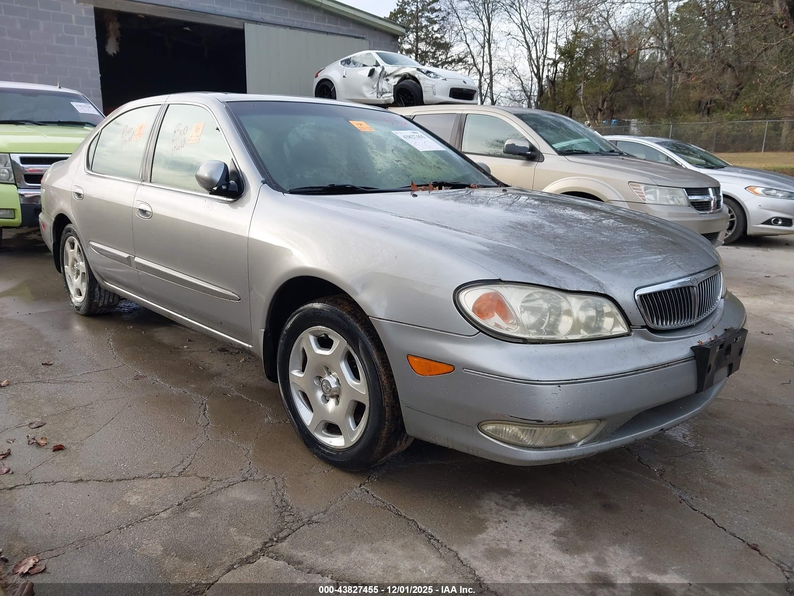 2001 Infiniti I30 Luxury Серебряный vin: JNKCA31A41T034007