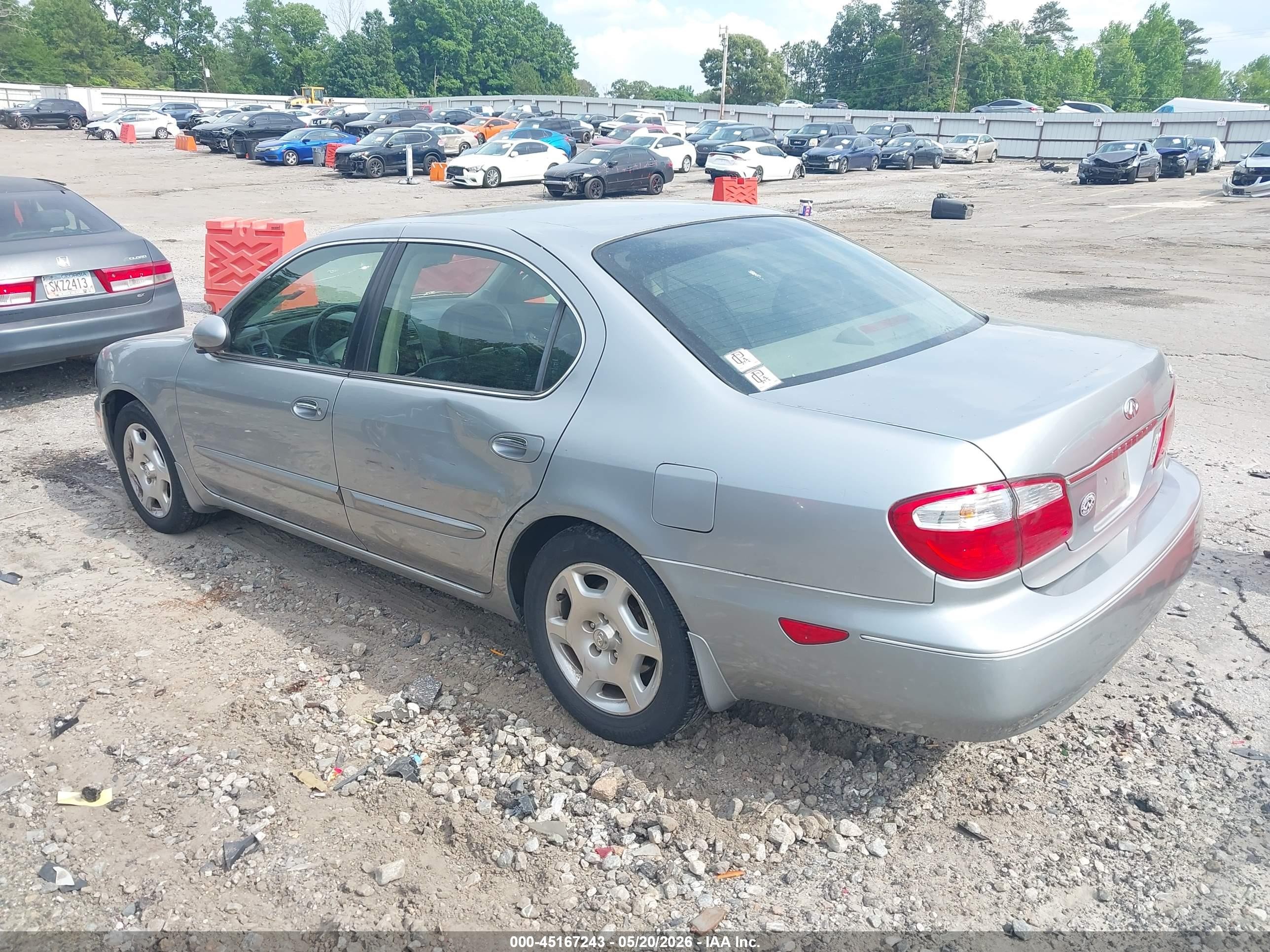 2001 Infiniti I30 Luxury Серебряный vin: JNKCA31A51T023968