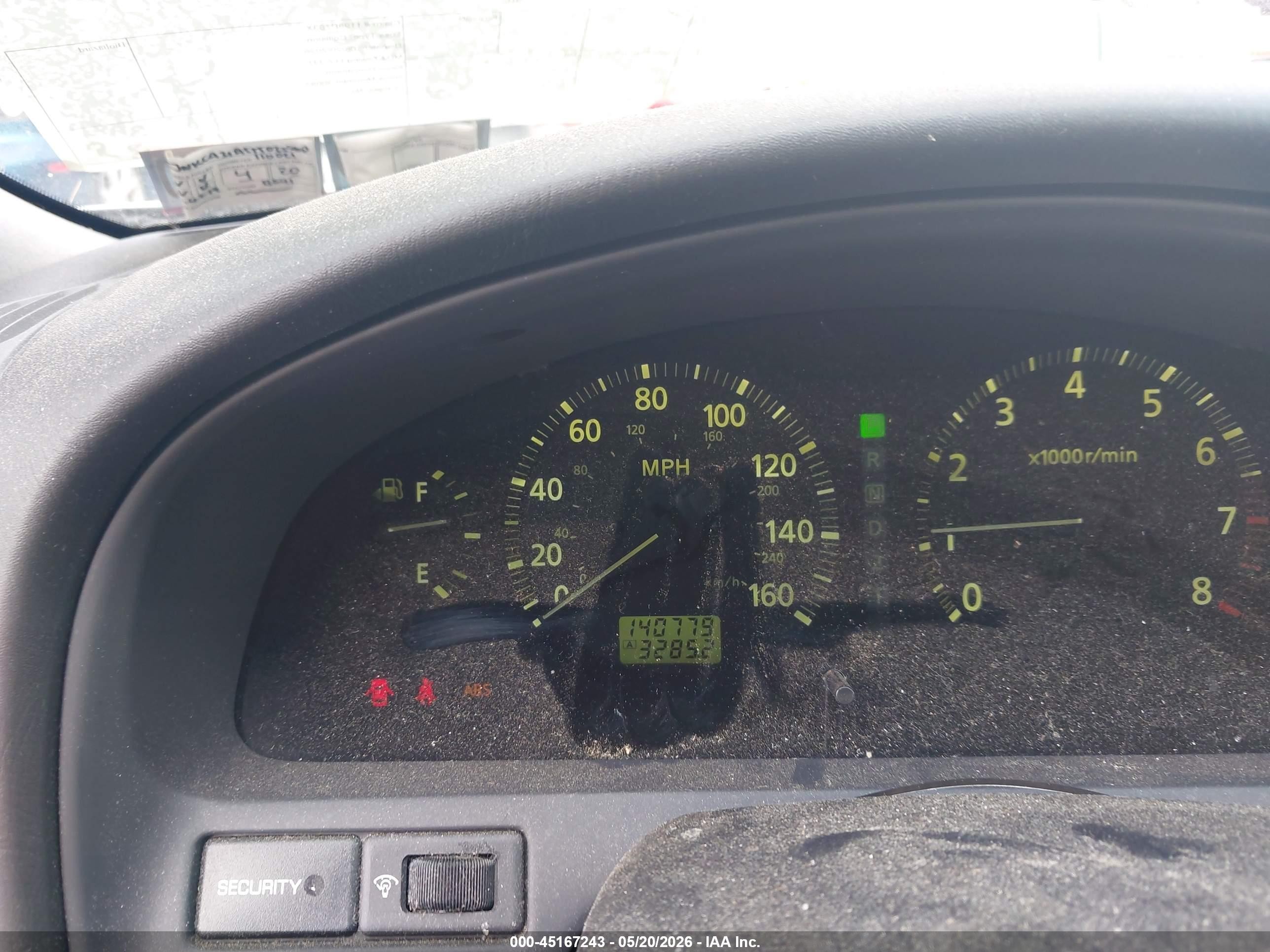 2001 Infiniti I30 Luxury Серебряный vin: JNKCA31A51T023968