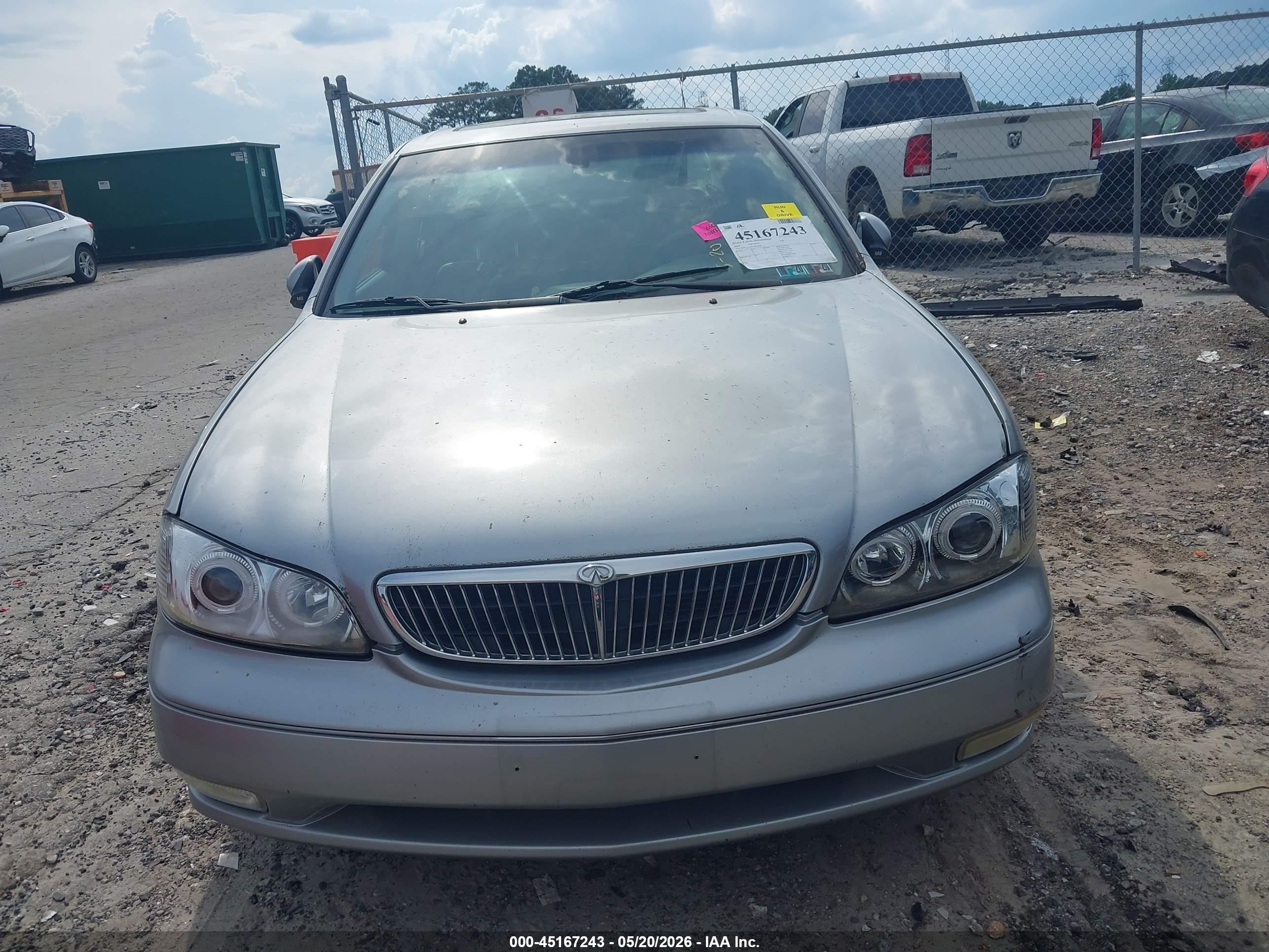 2001 Infiniti I30 Luxury Серебряный vin: JNKCA31A51T023968