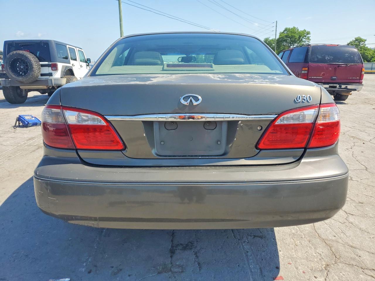 2000 Infiniti I30 Tan vin: JNKCA31A5YT206989