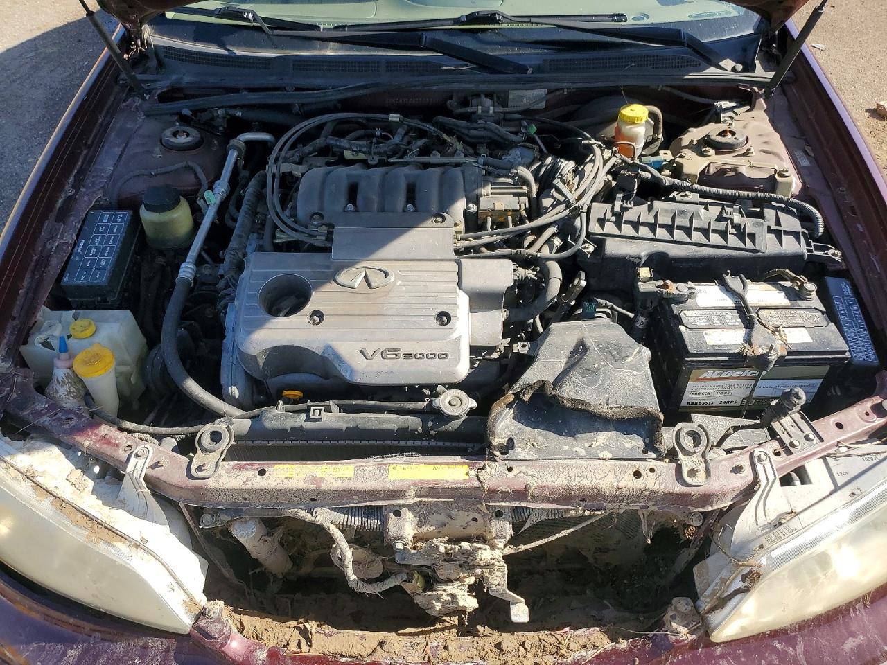 2001 Infiniti I30 Base Maroon vin: JNKCA31A61T029410