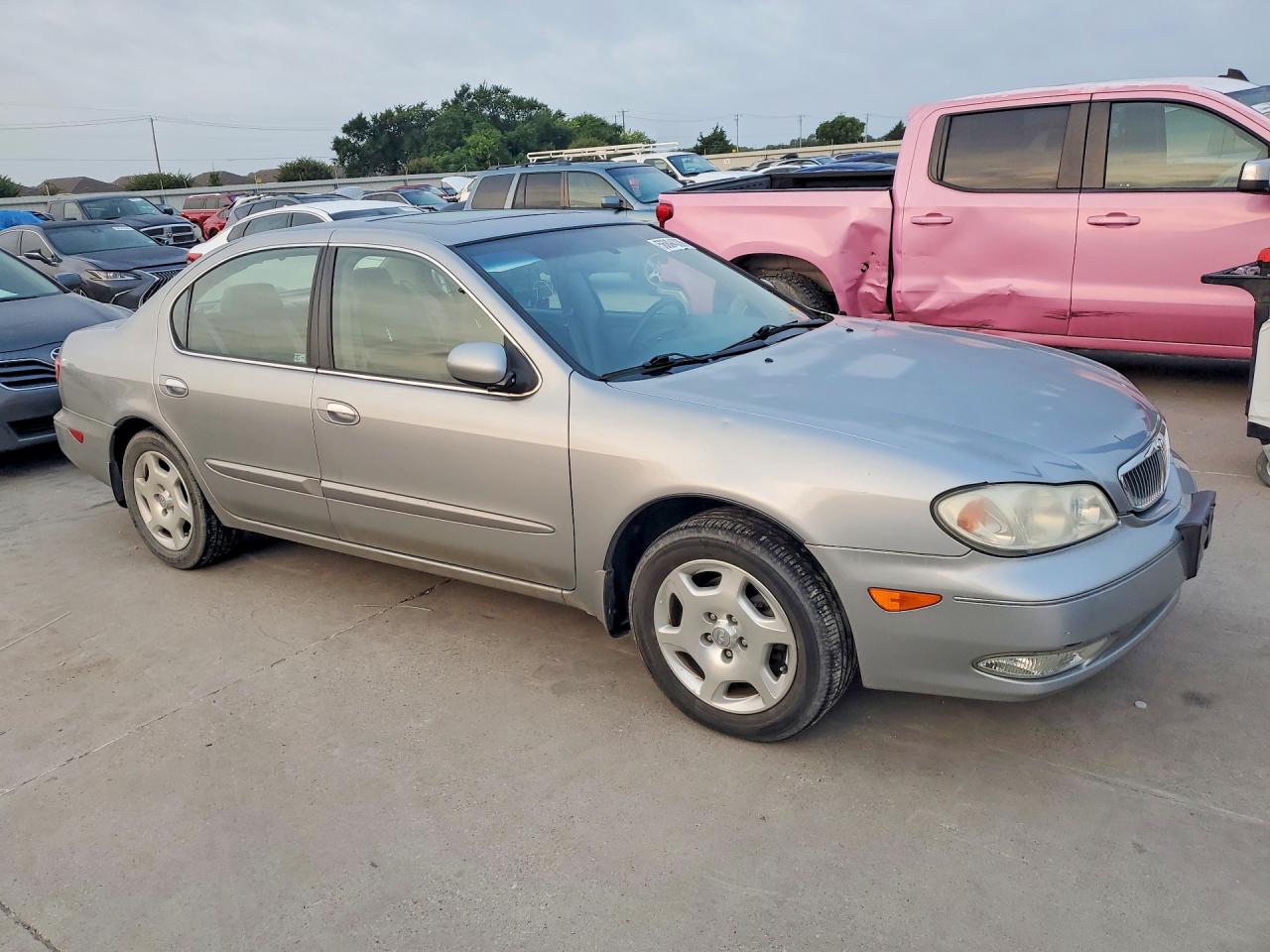 2001 Infiniti I30 Base Серебряный vin: JNKCA31A71T021123