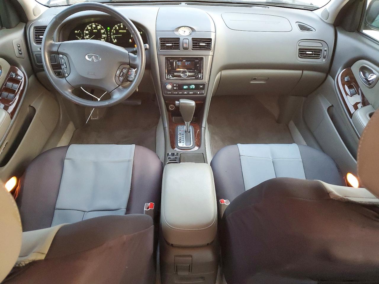 2001 Infiniti I30 Base Серебряный vin: JNKCA31A71T021123