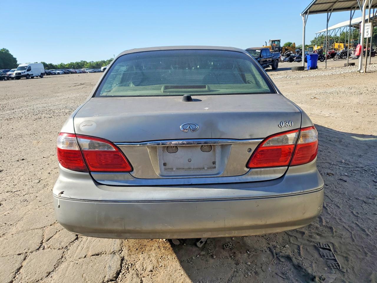 2000 Infiniti I30 Base Серый vin: JNKCA31A7YT114251