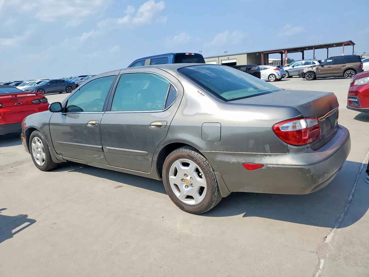 2000 Infiniti I30 Base Gray vin: JNKCA31A7YT213331
