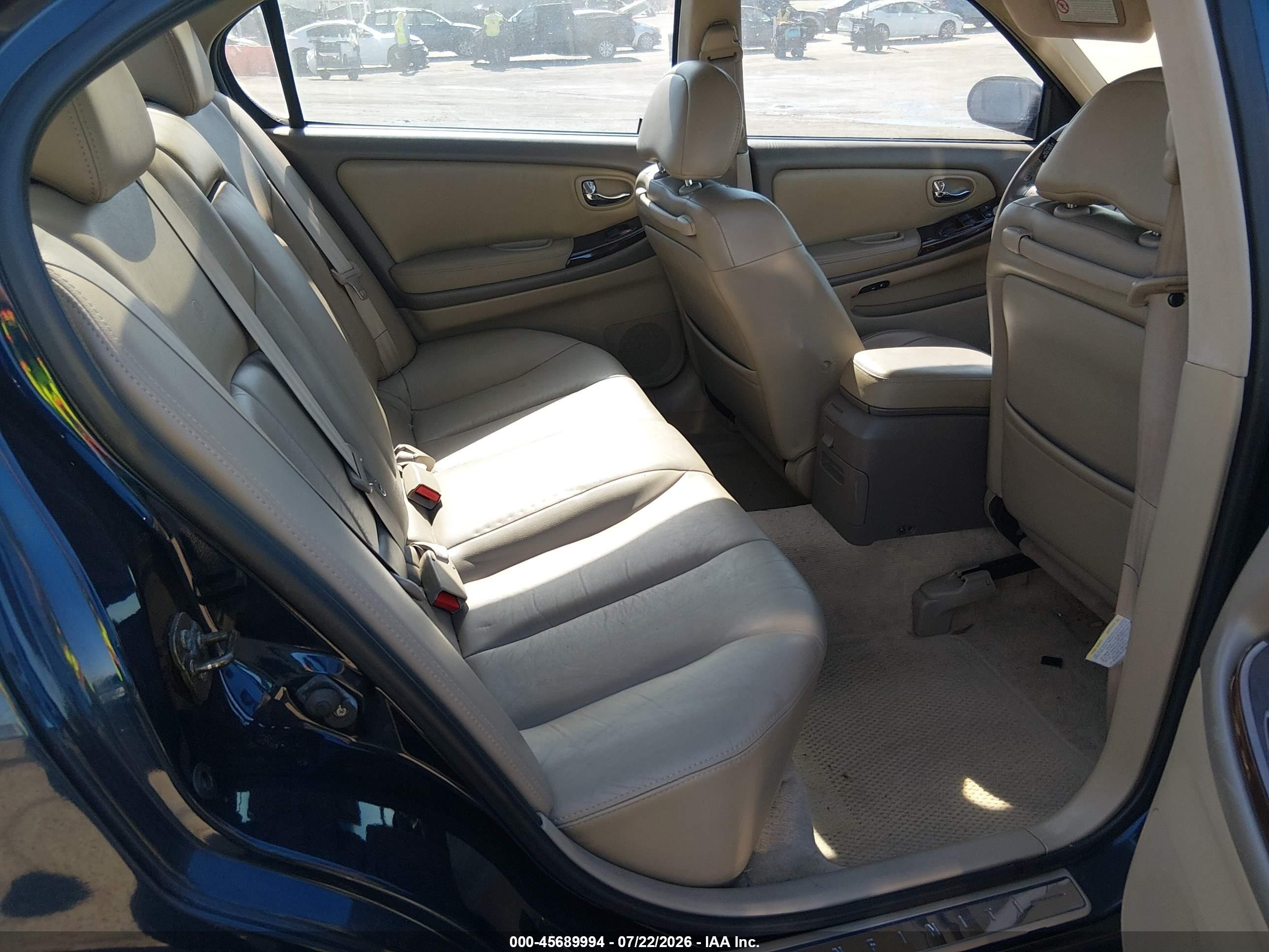 2001 Infiniti I30 Luxury Blue vin: JNKCA31A81T022605