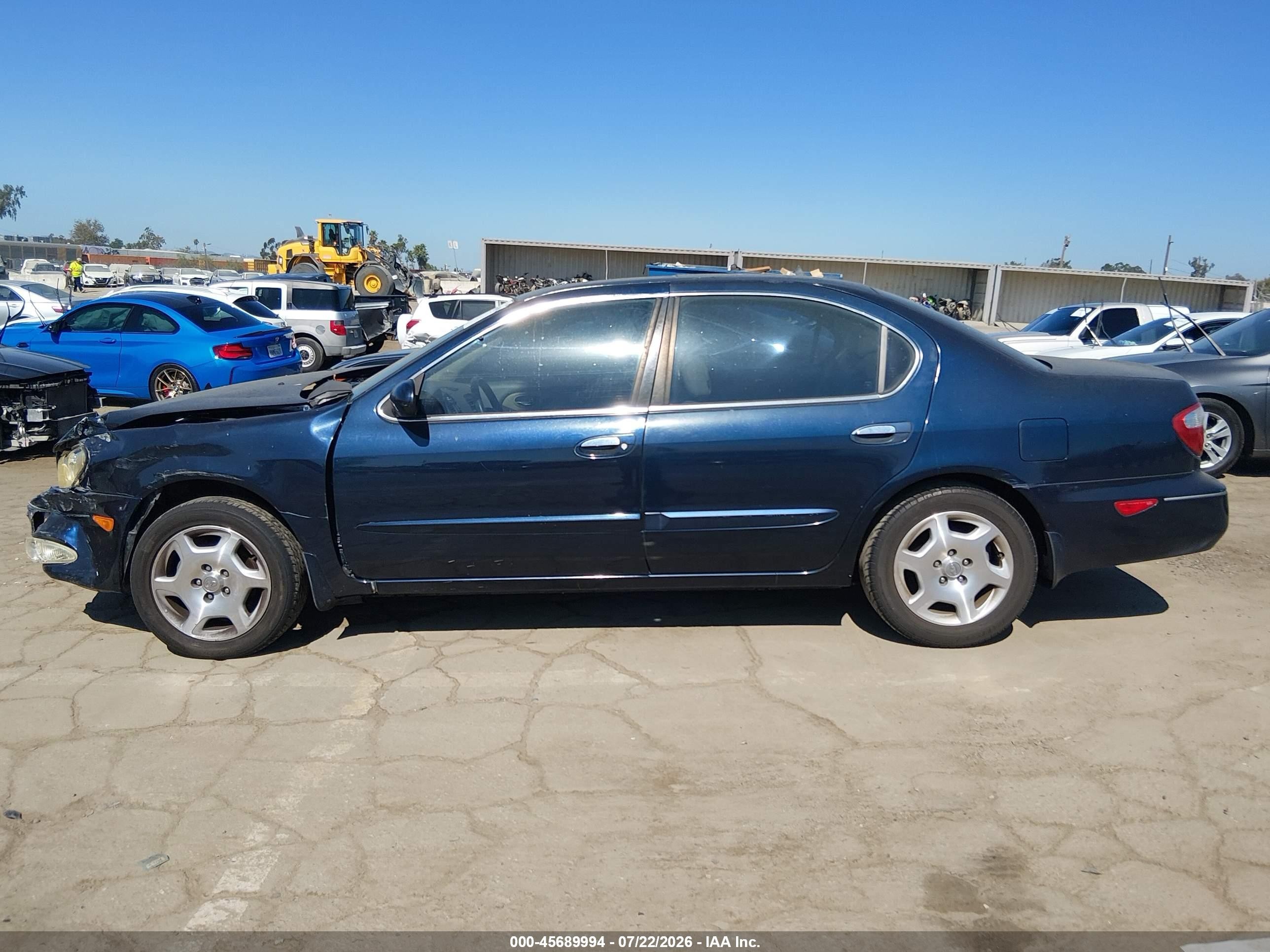 2001 Infiniti I30 Luxury Blue vin: JNKCA31A81T022605