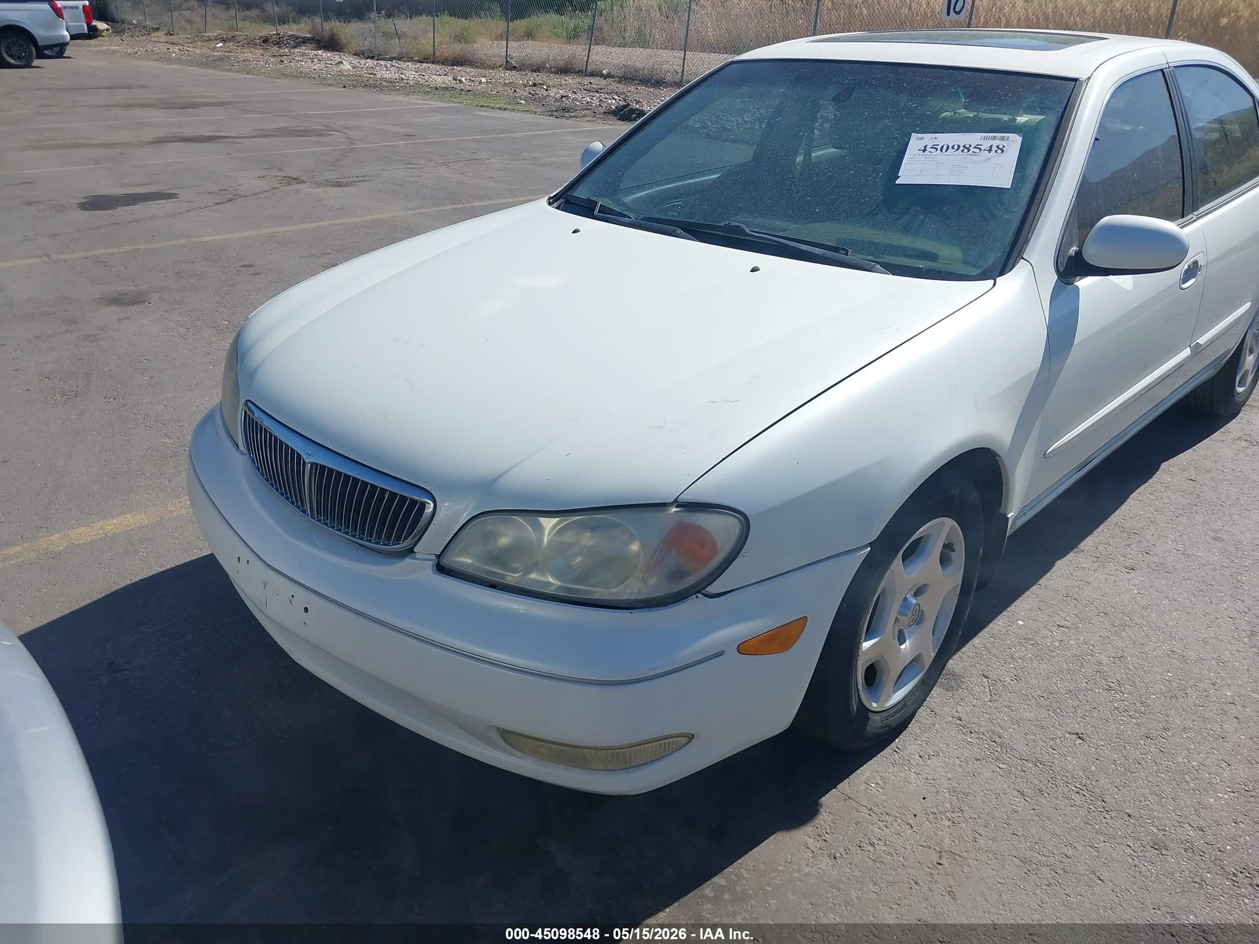 2001 Infiniti I30 Luxury White vin: JNKCA31A91T008471