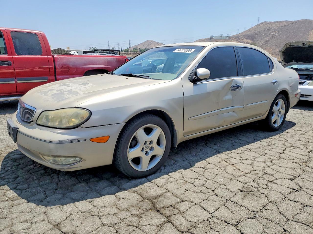 2000 Infiniti I30 Base Gold vin: JNKCA31A9YT121489