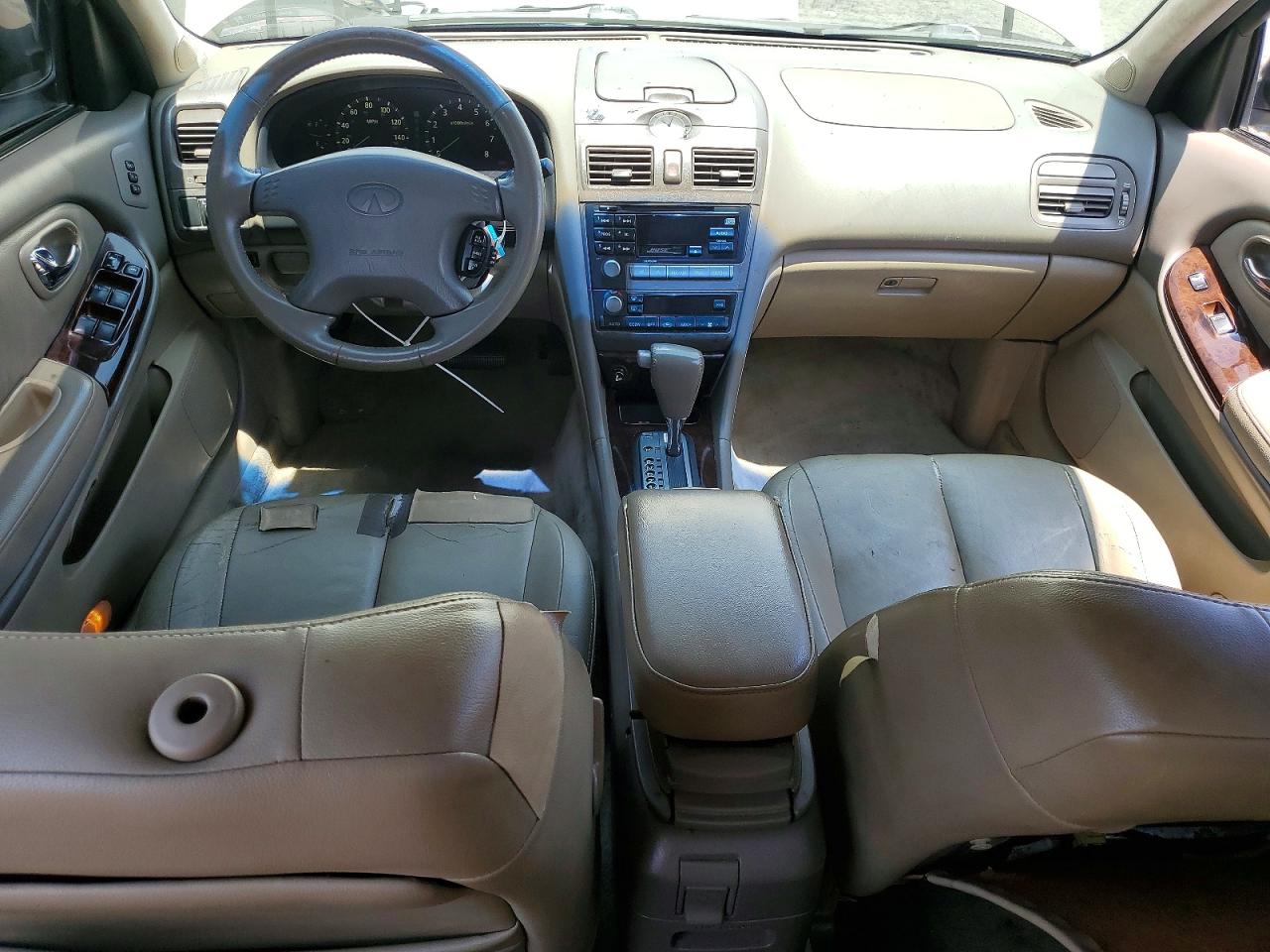 2000 Infiniti I30 Base Gold vin: JNKCA31A9YT121489