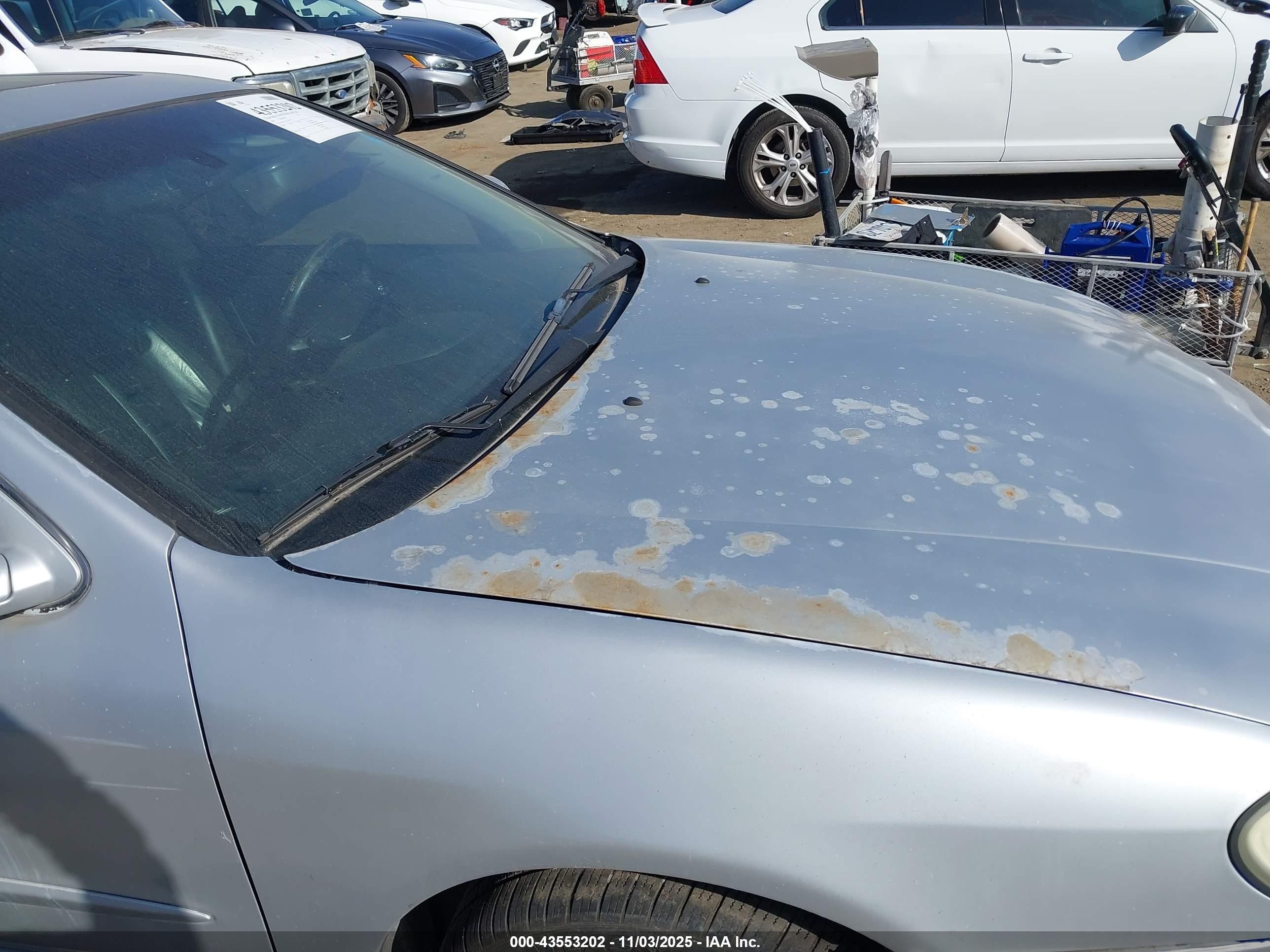 2001 Infiniti I30 Luxury Silver vin: JNKCA31AX1T021293
