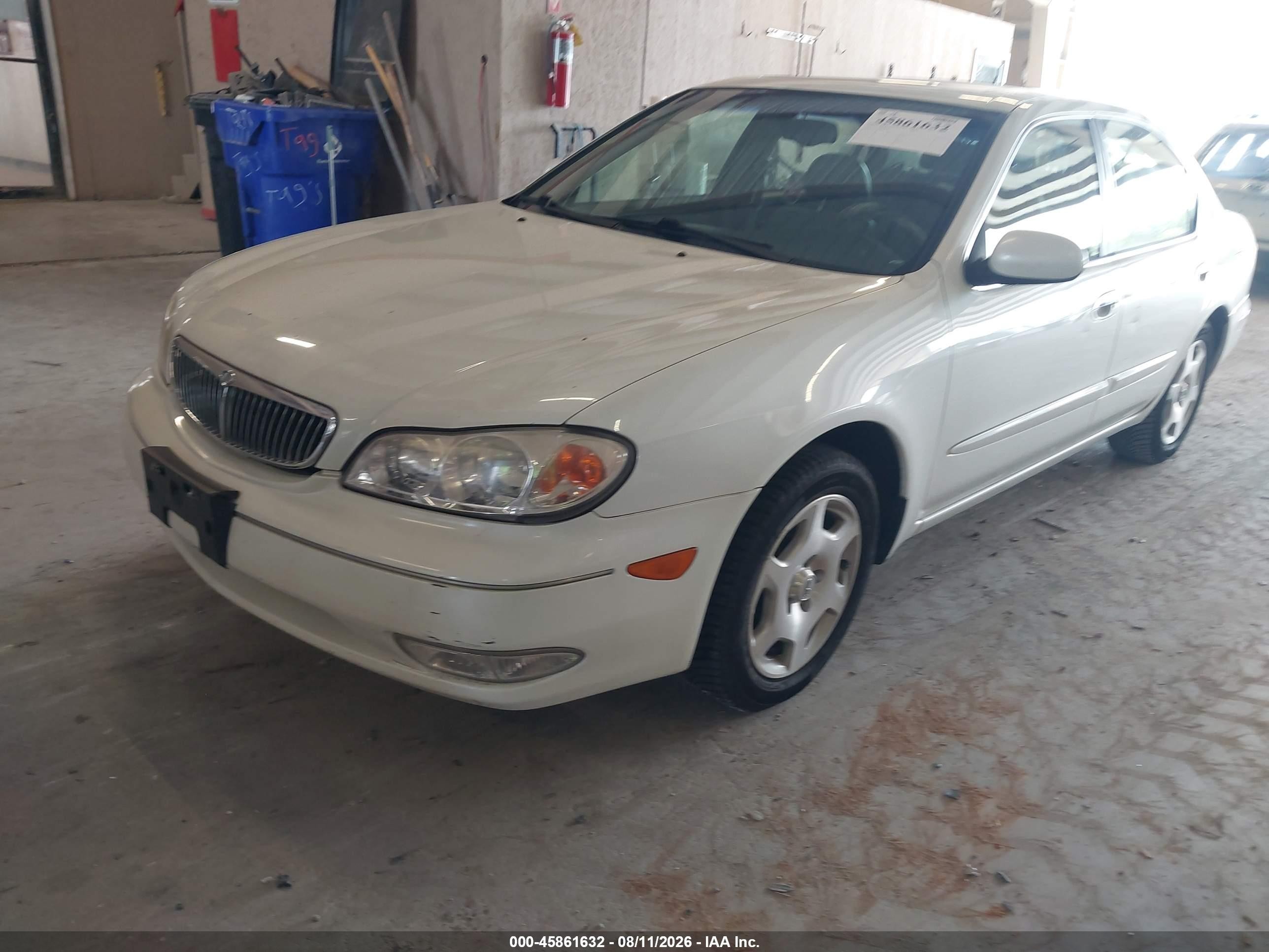 2001 Infiniti I30 Luxury White vin: JNKCA31AX1T027904