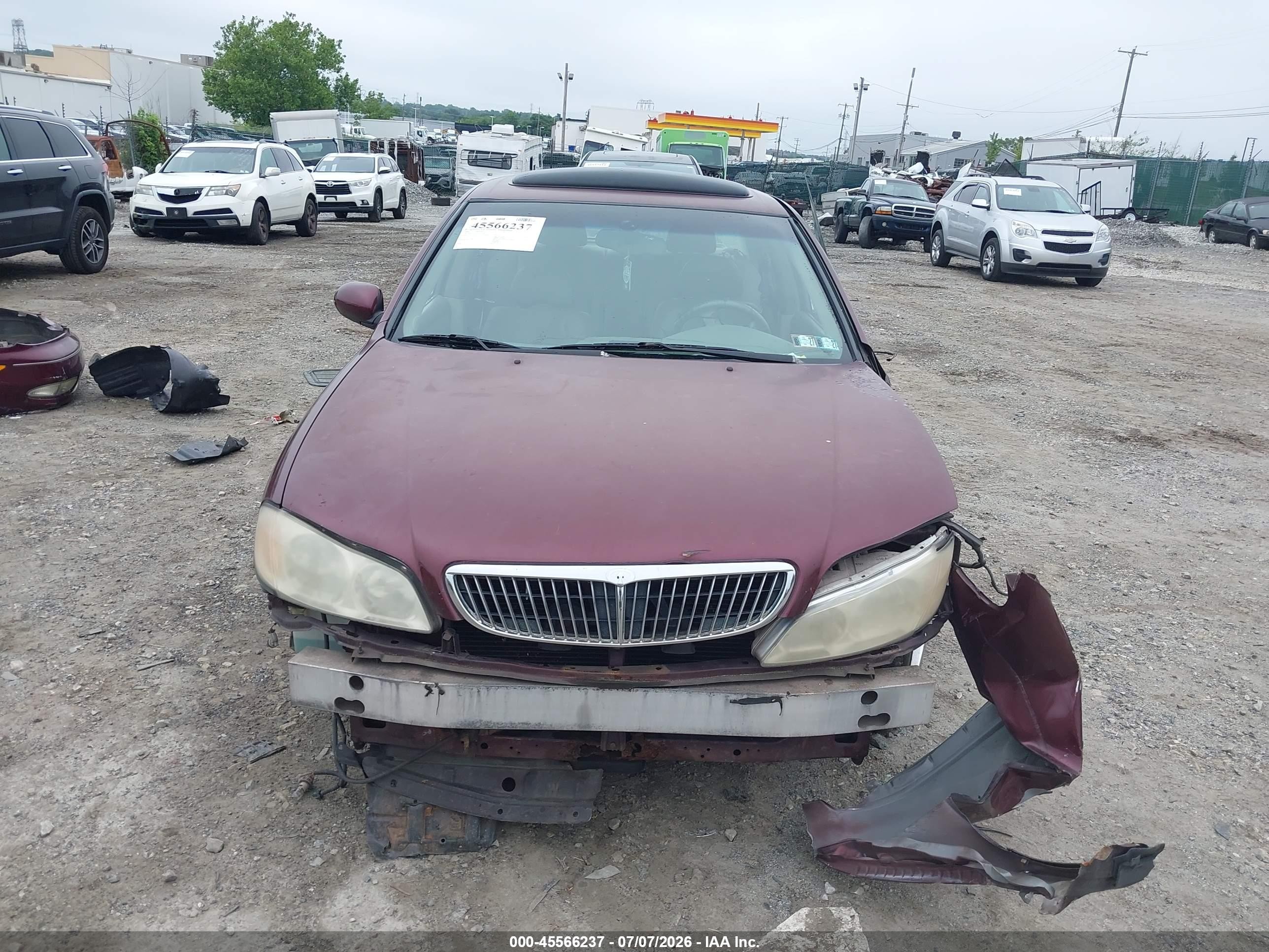 2000 Infiniti I30 Luxury/touring Burgundy vin: JNKCA31AXYT121839