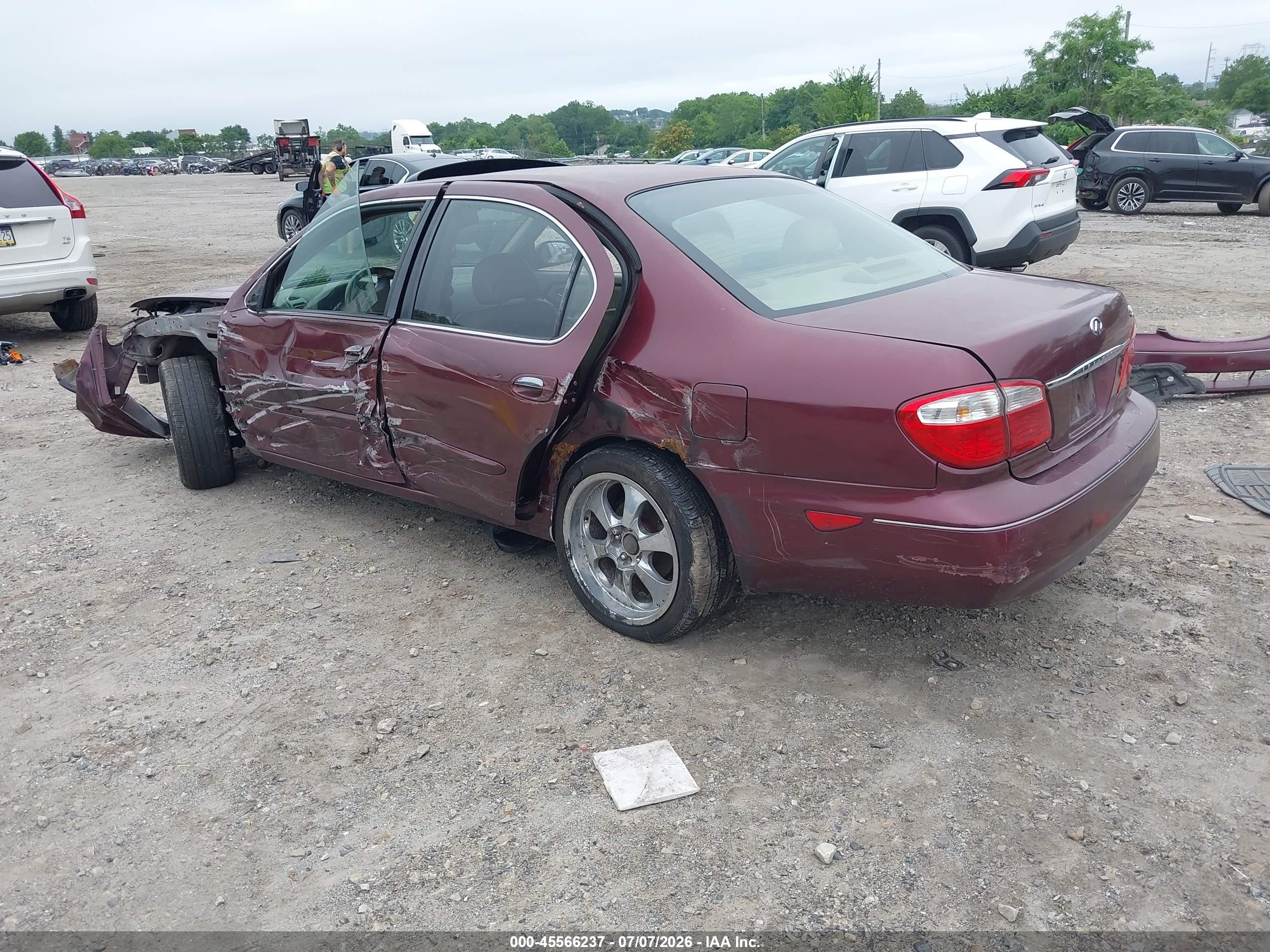 2000 Infiniti I30 Luxury/touring Burgundy vin: JNKCA31AXYT121839