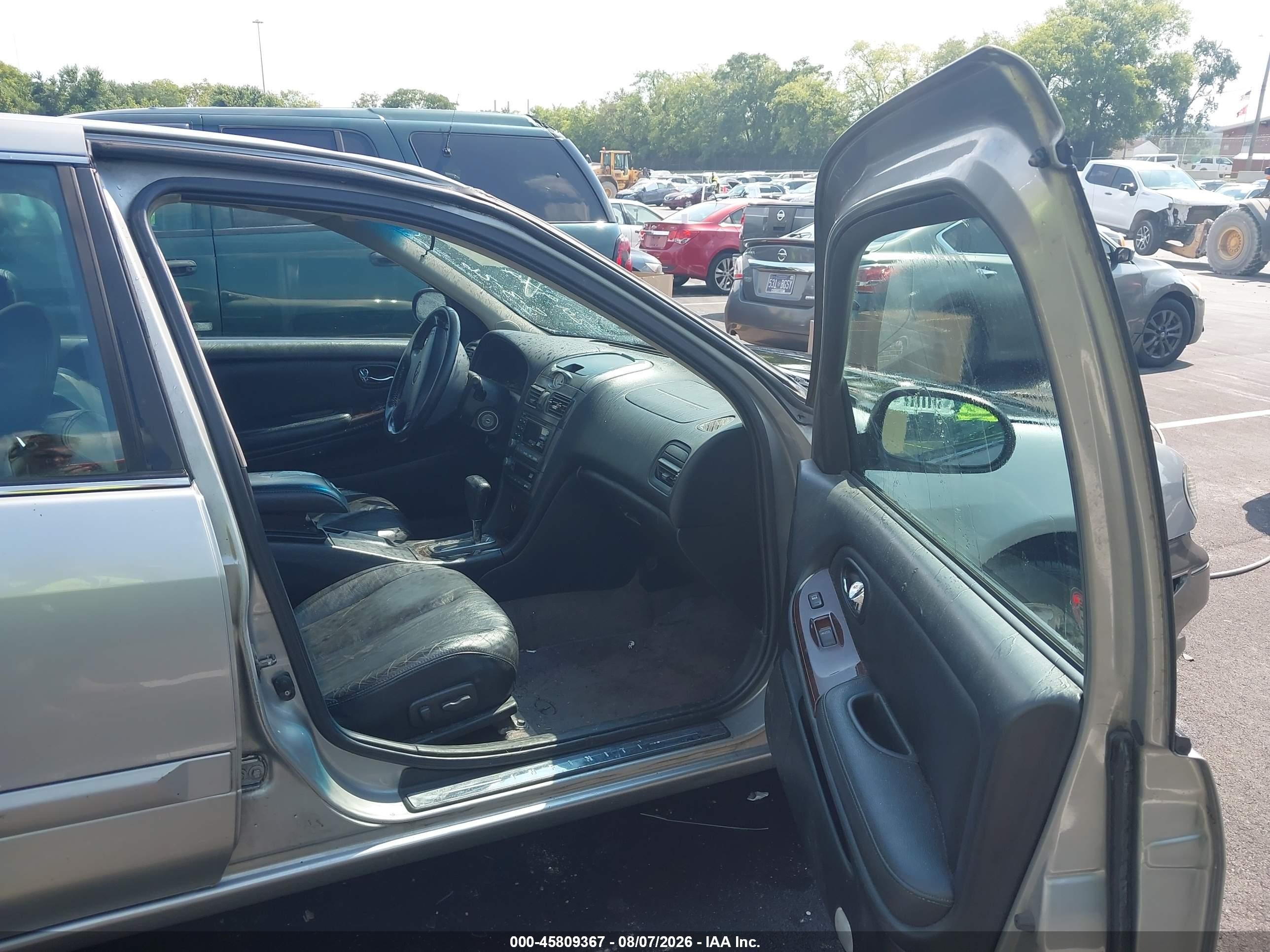2000 Infiniti I30 Luxury/touring Silver vin: JNKCA31AXYT201979
