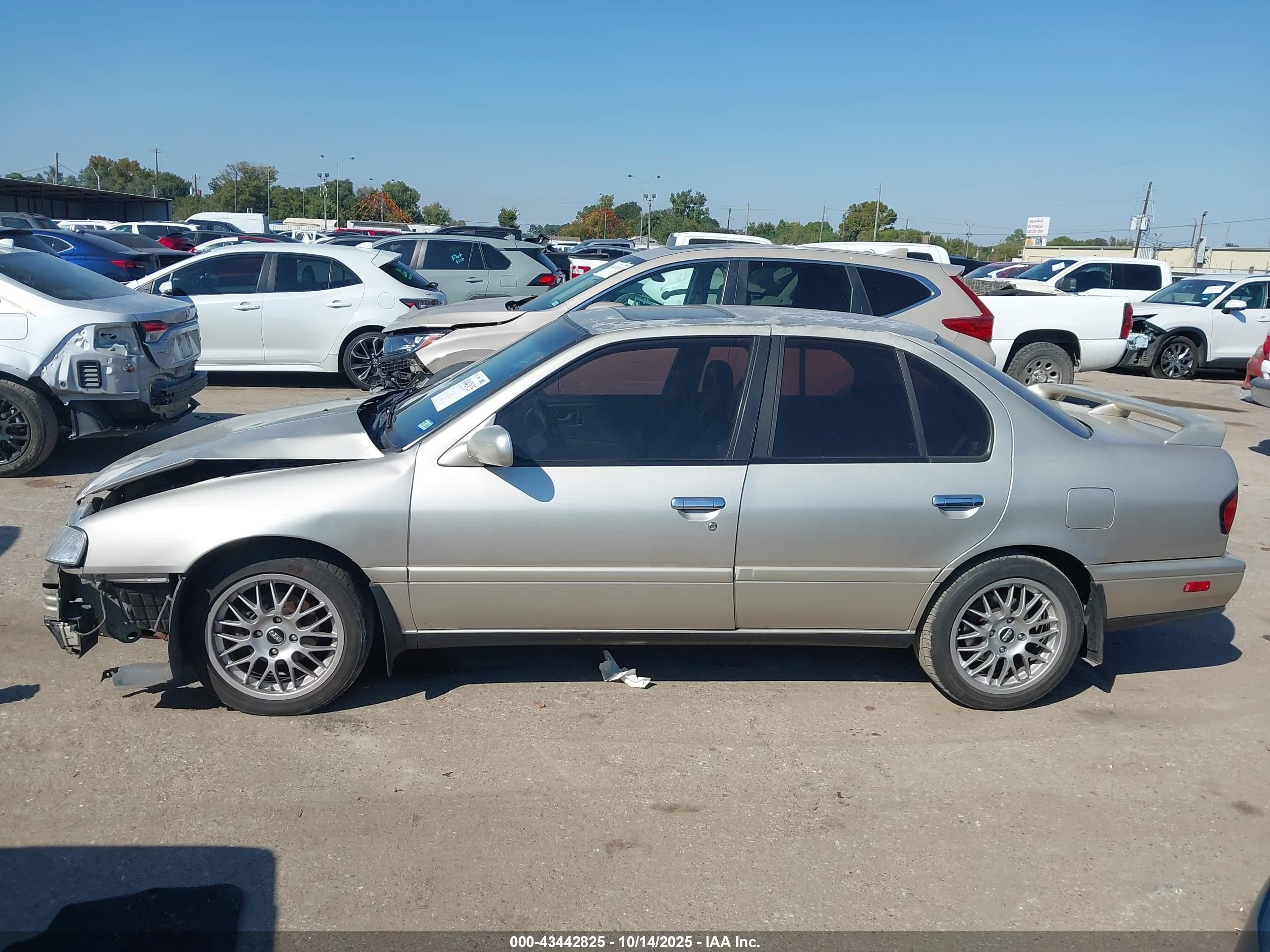 1995 Infiniti G20   Tan vin: JNKCP01D2ST518573