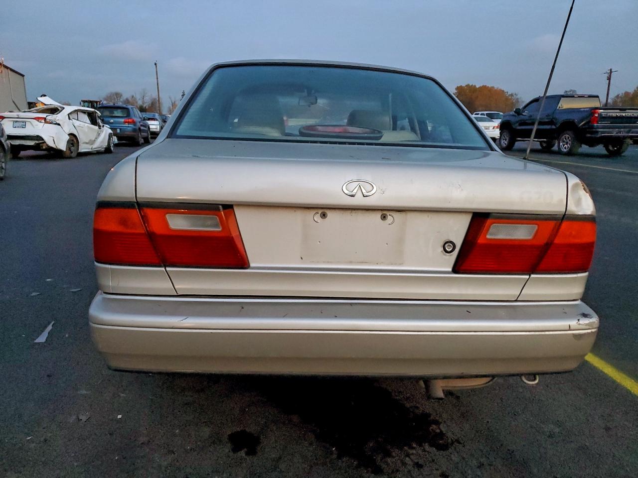 1995 Infiniti G20 Beige vin: JNKCP01D3ST520980