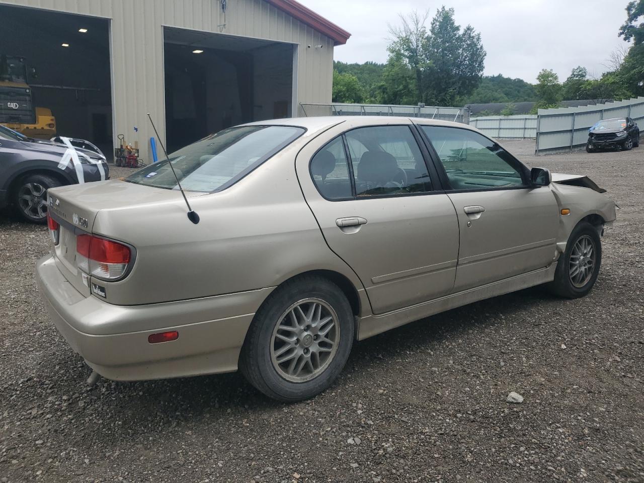 1999 Infiniti G20    Gold vin: JNKCP11A0XT009374