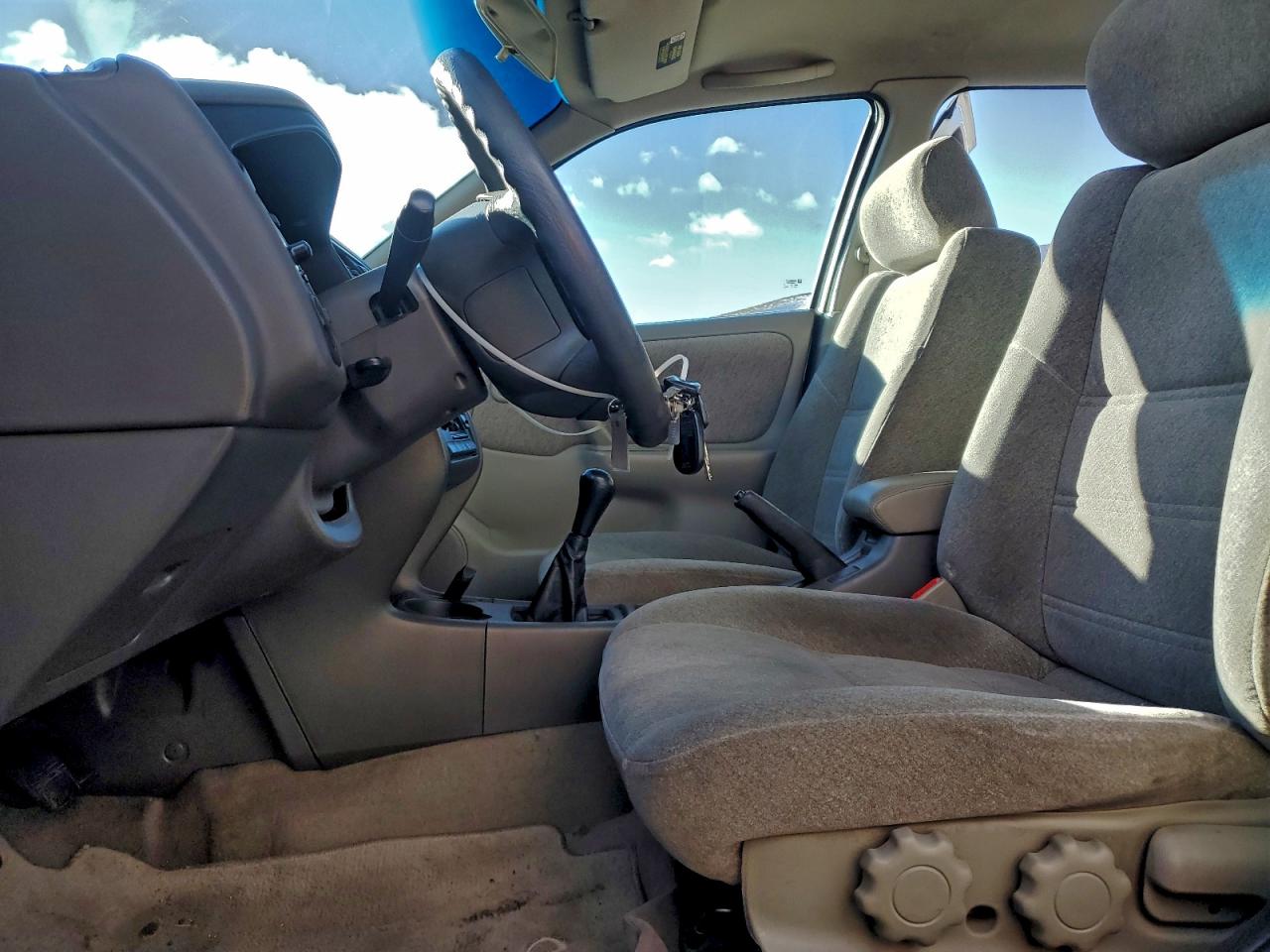 1999 Infiniti G20 Белый vin: JNKCP11A4XT012570