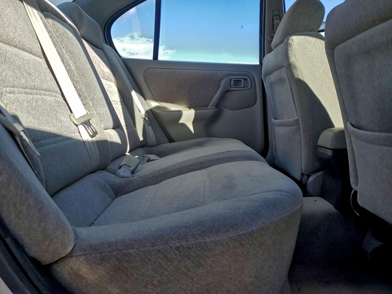 1999 Infiniti G20 Белый vin: JNKCP11A4XT012570