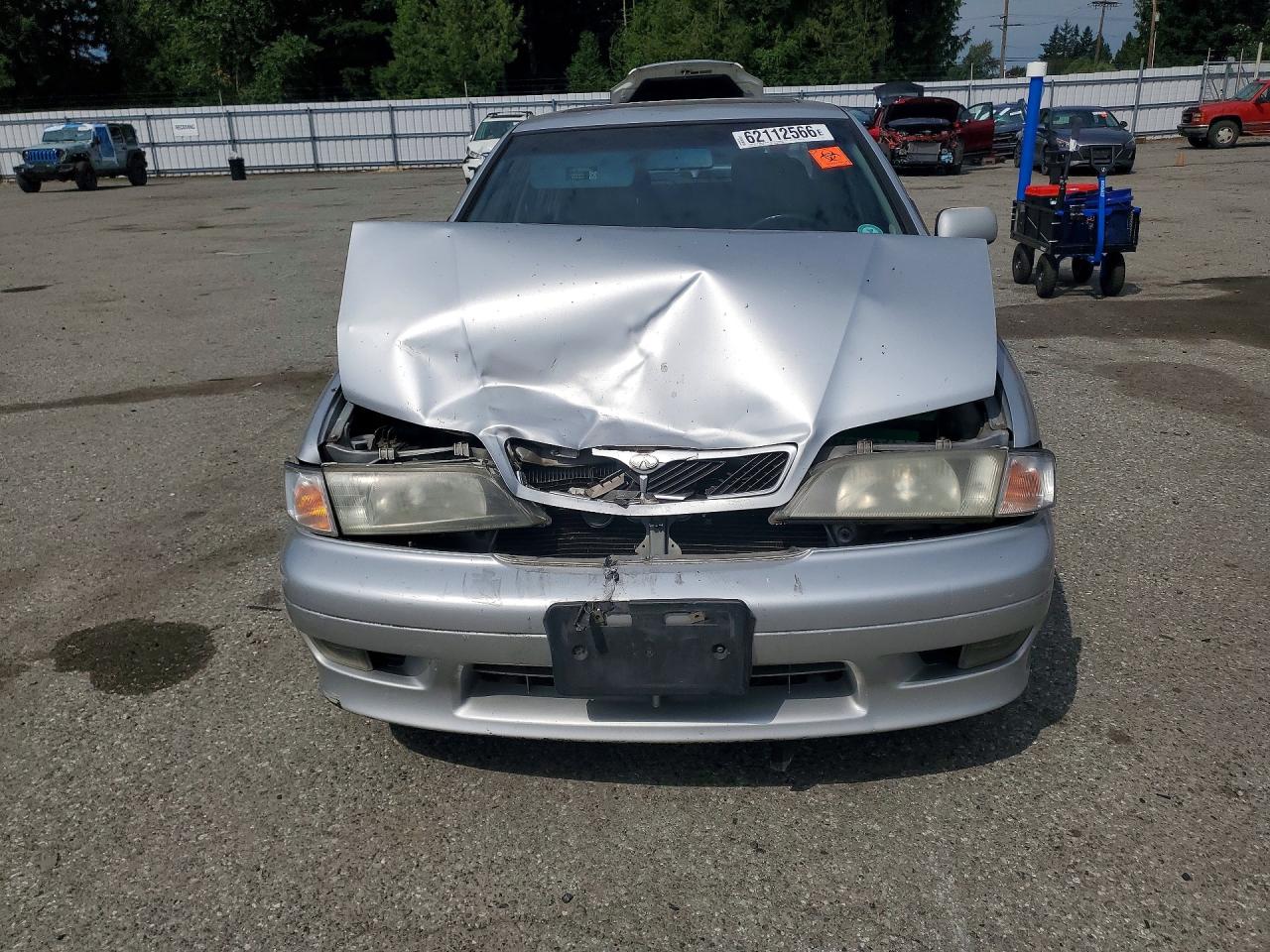 2002 Infiniti G20 Base Silver vin: JNKCP11A52T506493