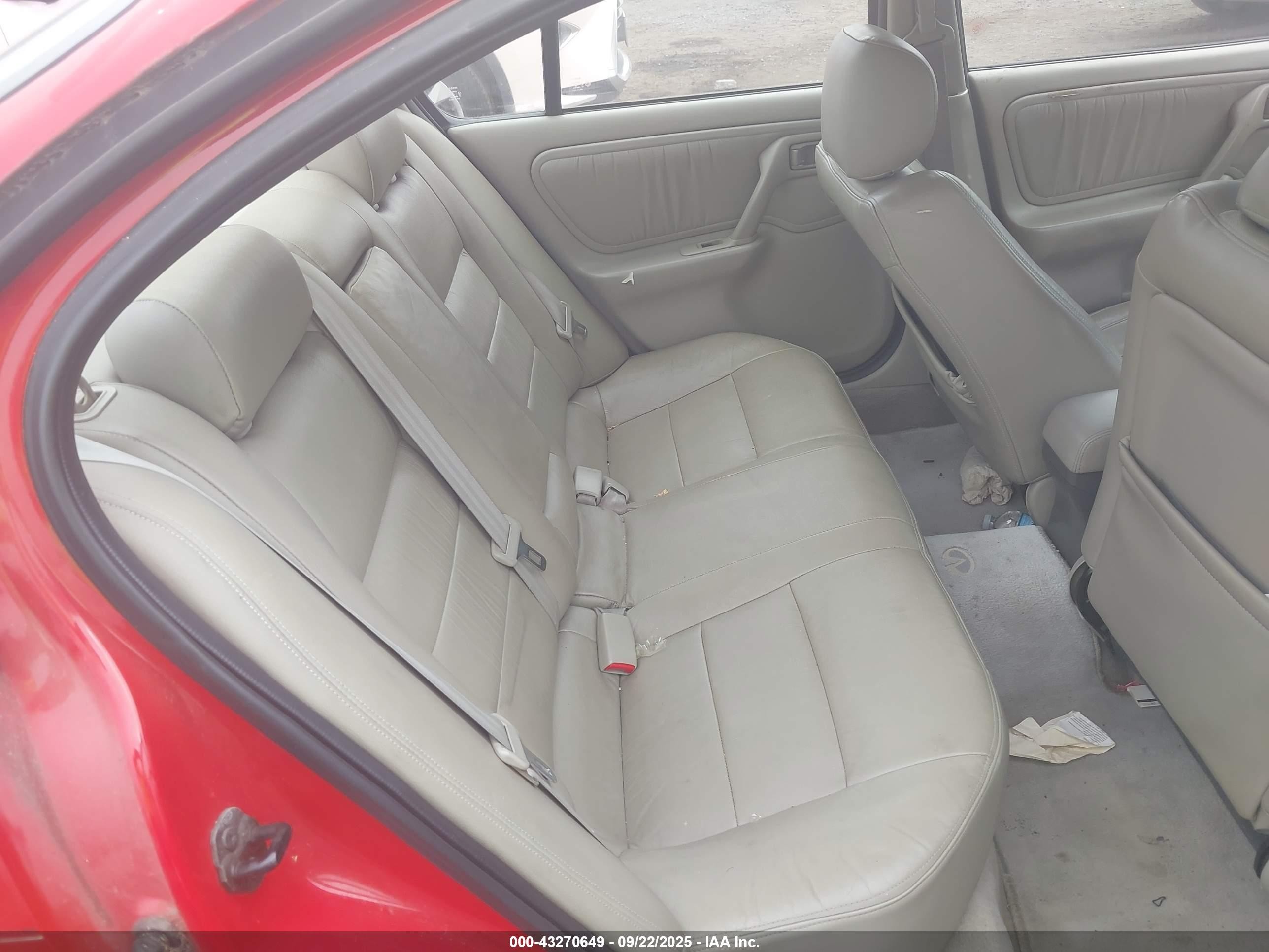 1999 Infiniti G20 Standard/touring Красный vin: JNKCP11A5XT011959